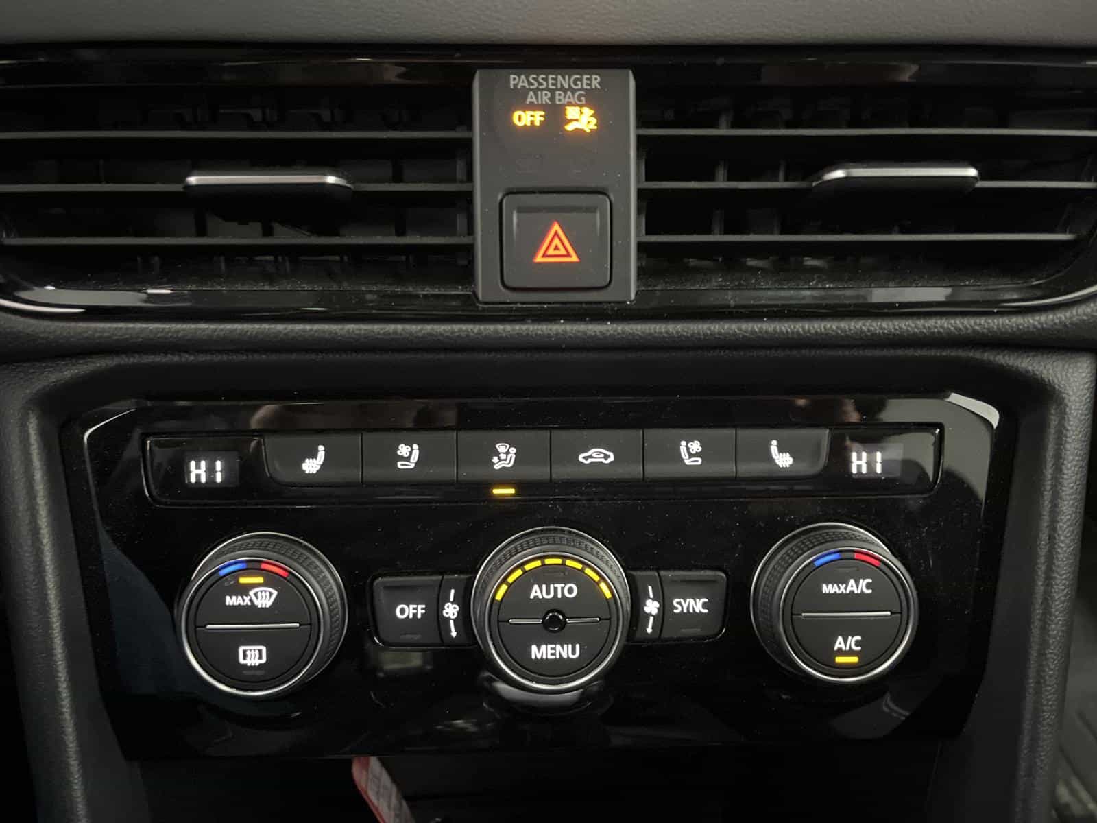 2024 Volkswagen Taos Highline - Image 16