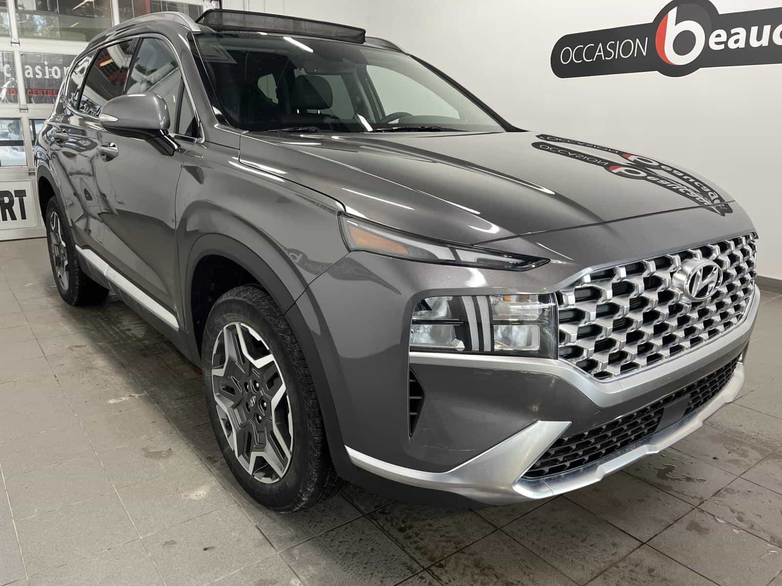 2023 Hyundai Santa Fe Luxury Hybrid - Image 6