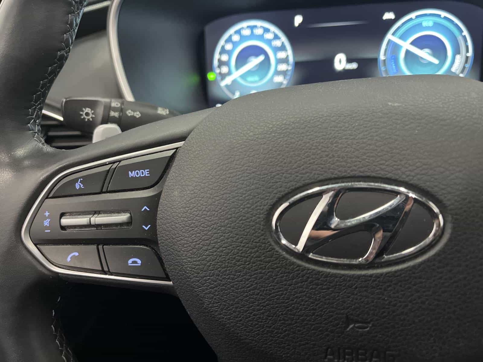 2023 Hyundai Santa Fe Luxury Hybrid - Image 16