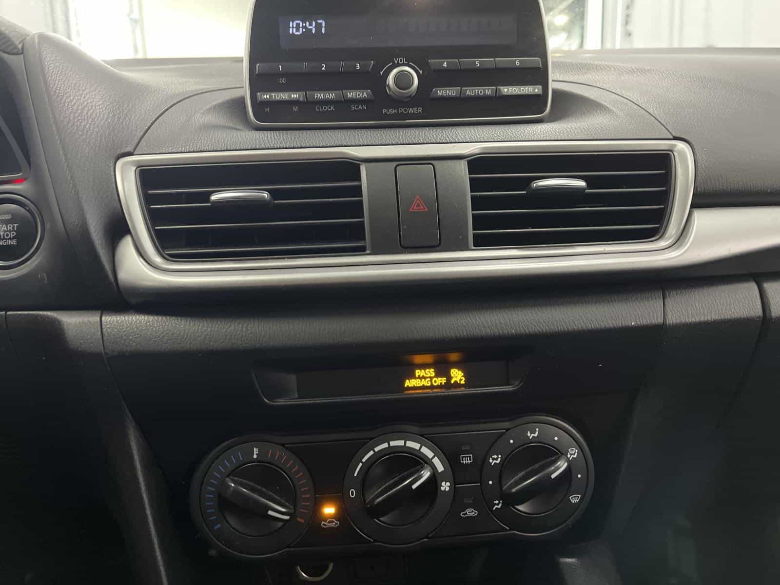 2018 Mazda Mazda3 GX - Image 16