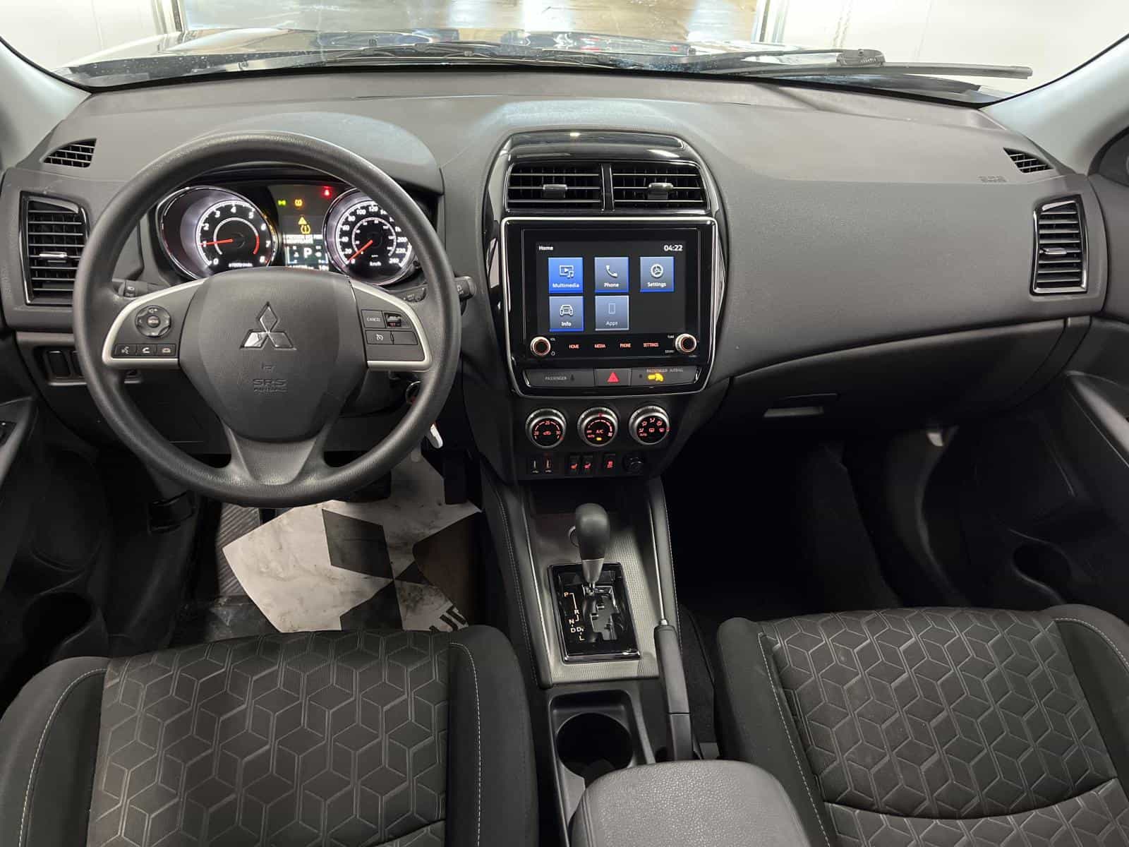 Image 17 Mitsubishi RVR 2023