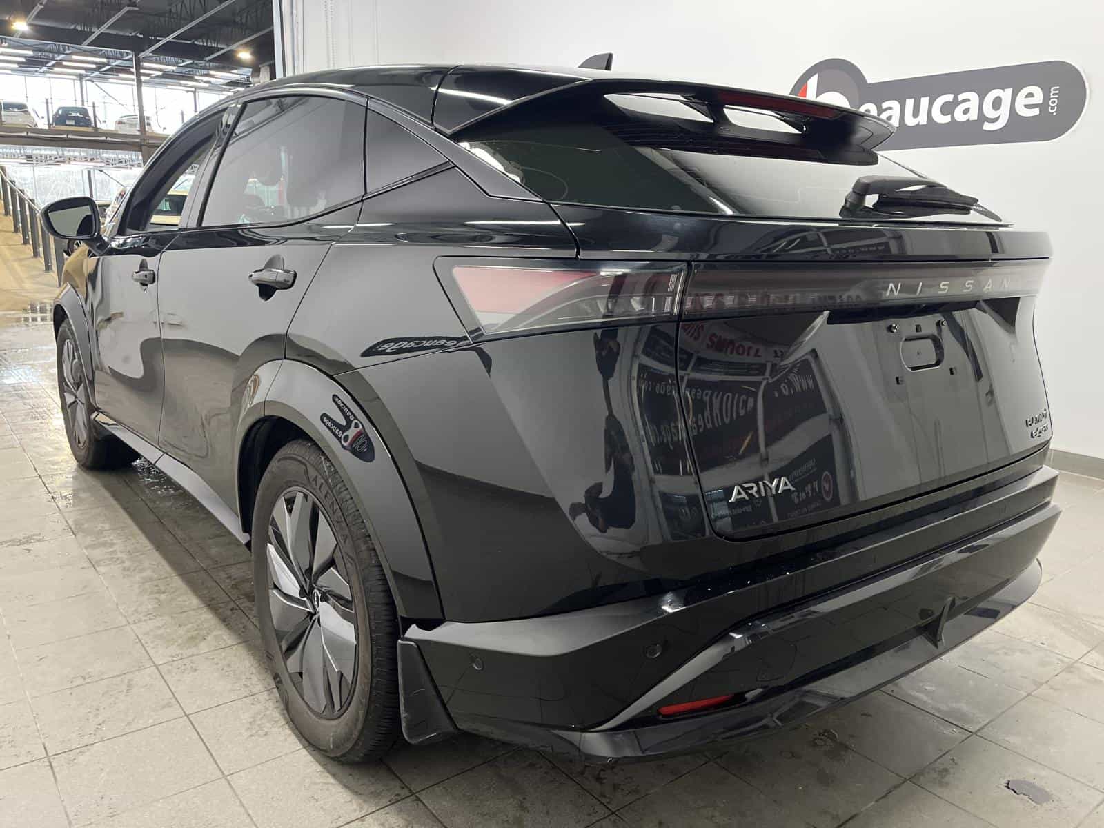 2023 Nissan Ariya Platinum+ - Image 3