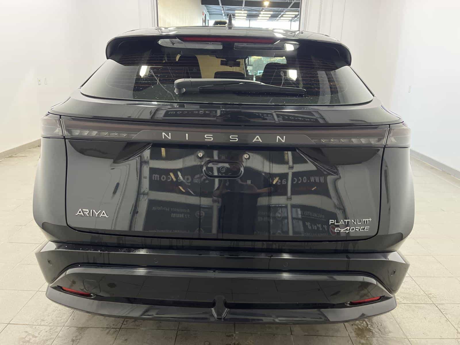 2023 Nissan Ariya Platinum+ - Image 4