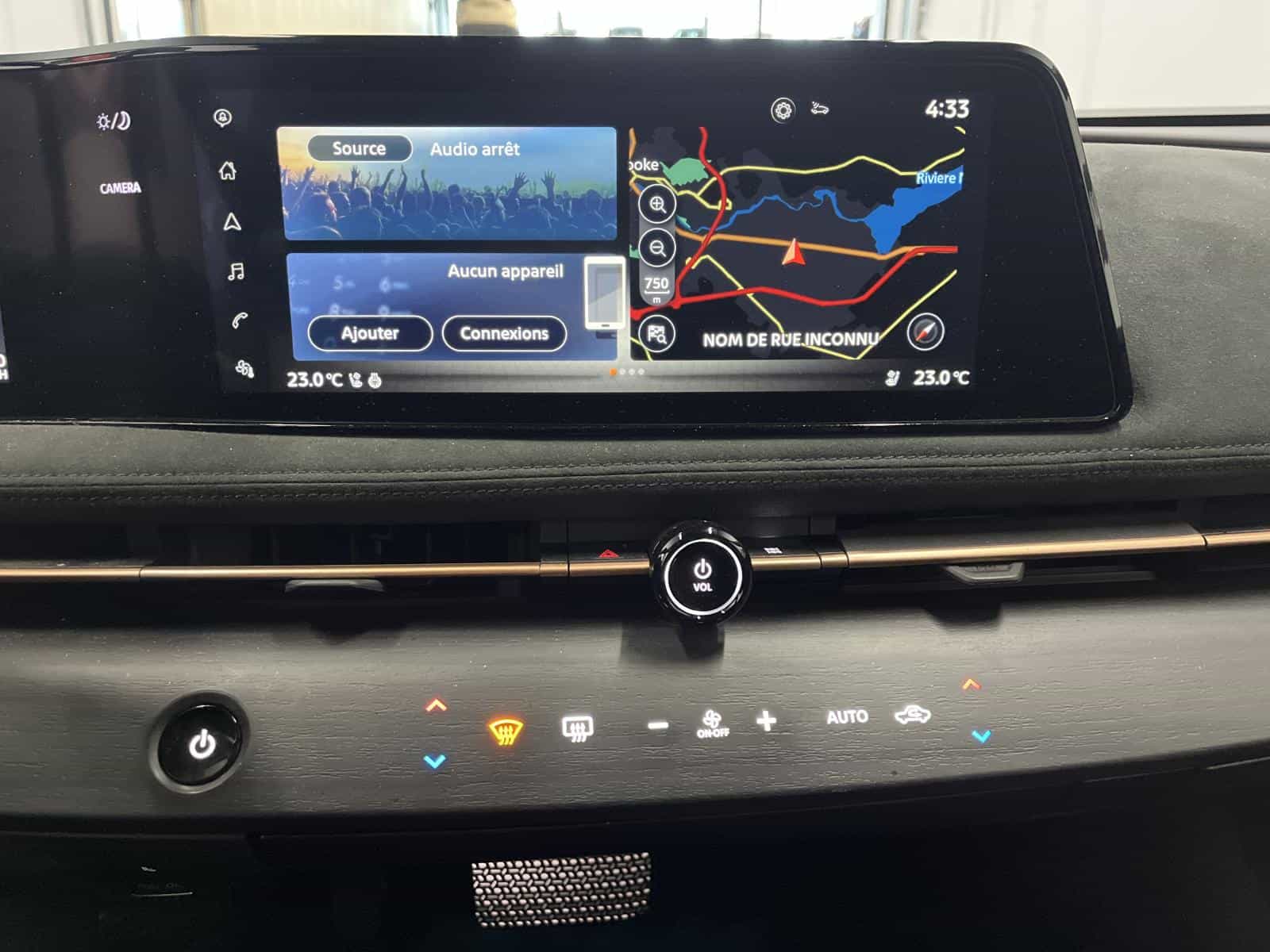 2023 Nissan Ariya Platinum+ - Image 17