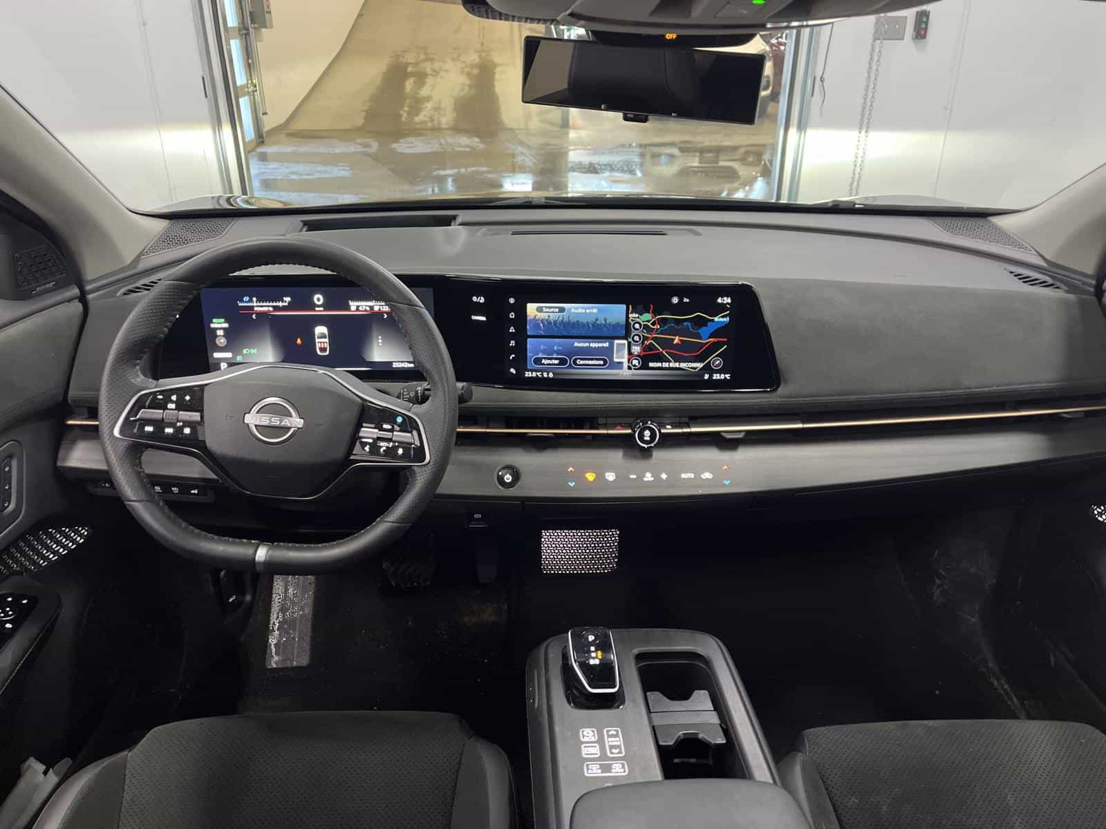 2023 Nissan Ariya Platinum+ - Image 20