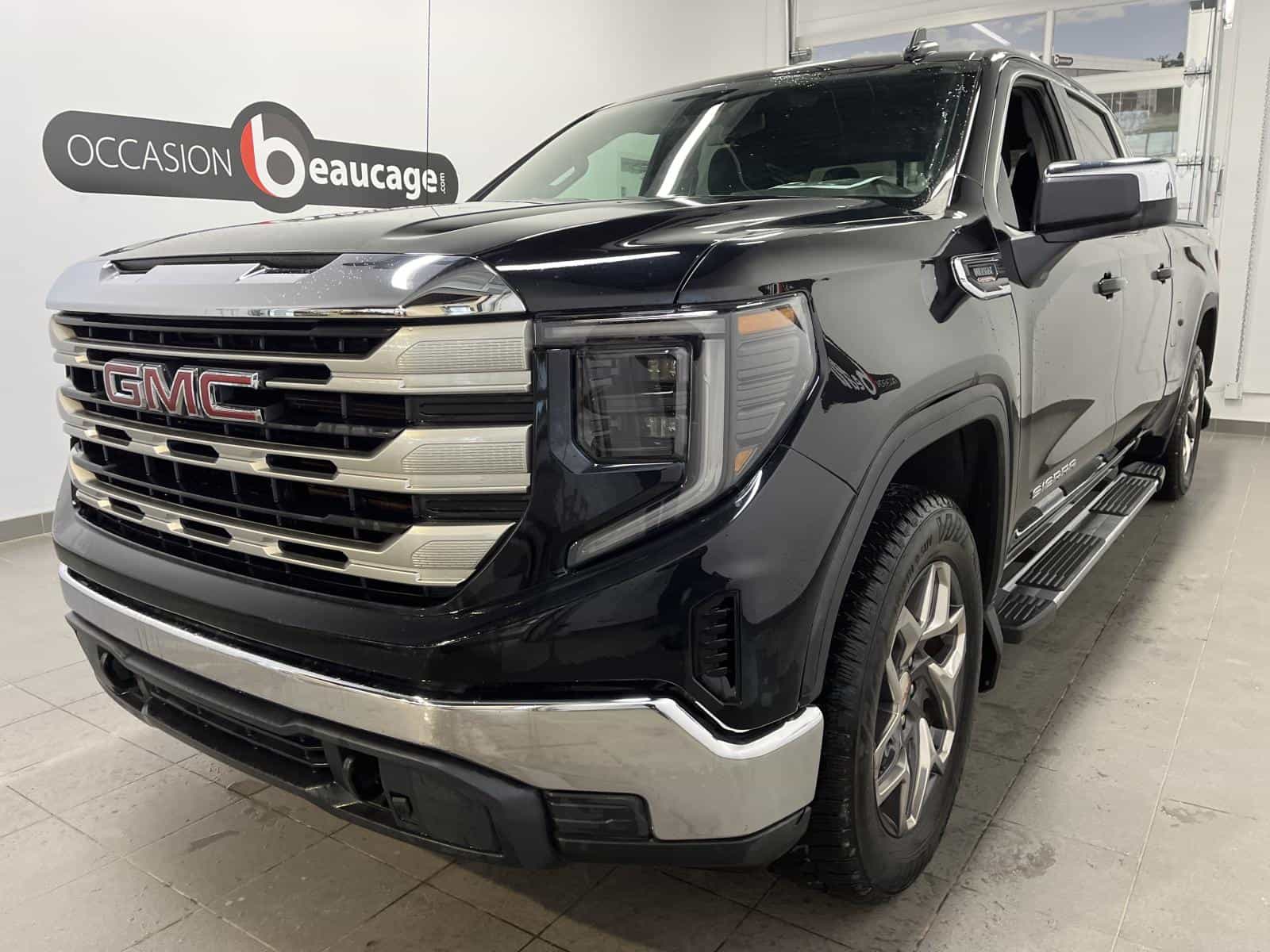 2024 GMC Sierra 1500 SLE - Image 1