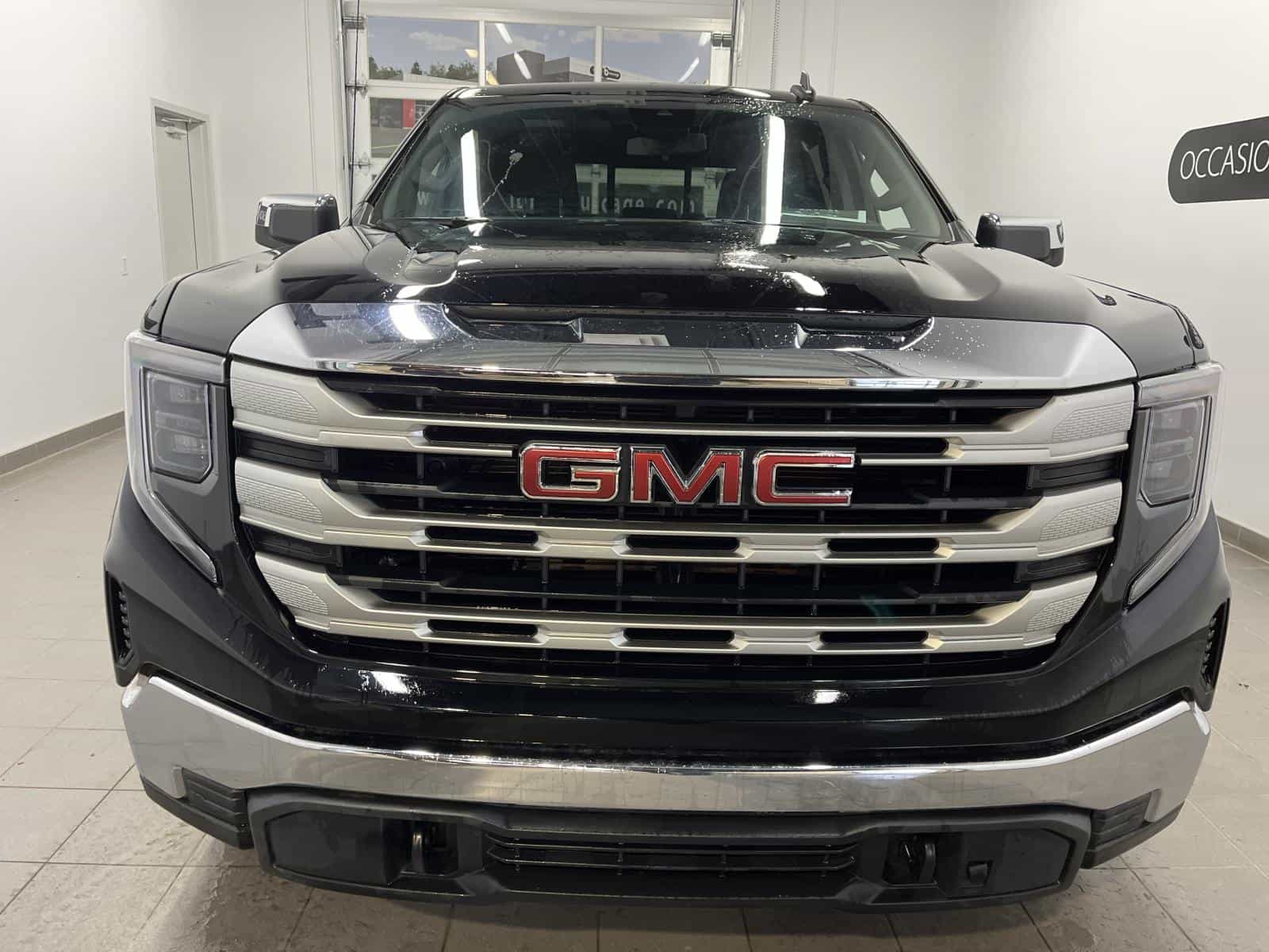 2024 GMC Sierra 1500 SLE - Image 7