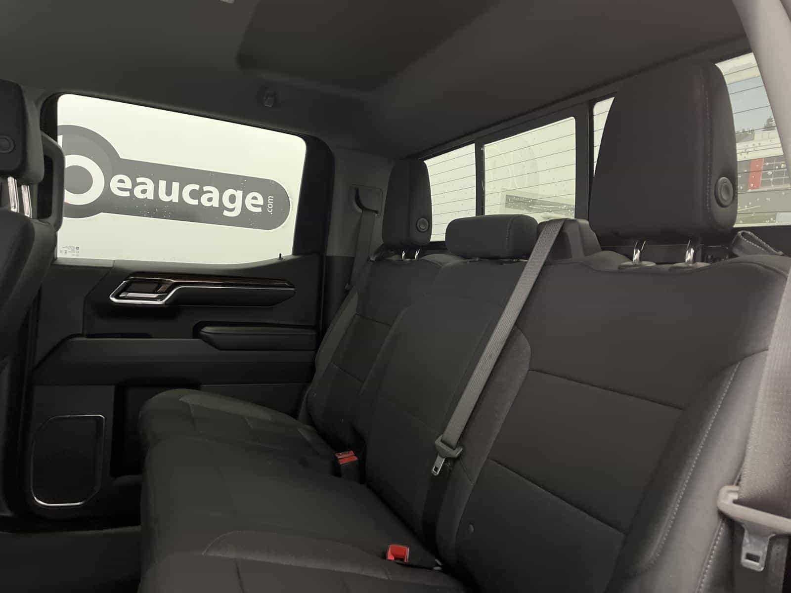 2024 GMC Sierra 1500 SLE - Image 10