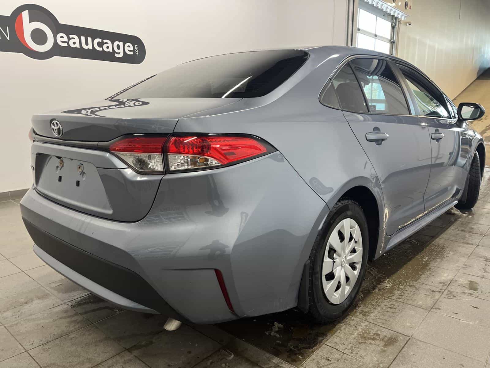 2022 Toyota Corolla L - Image 5