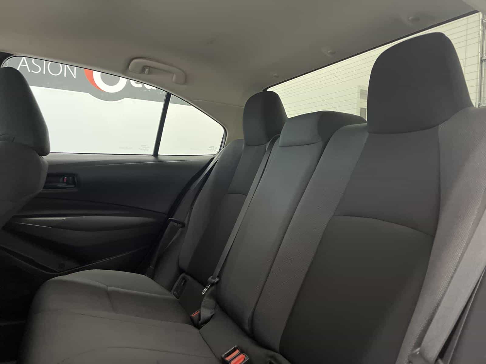 Image 10 Toyota Corolla L 2022