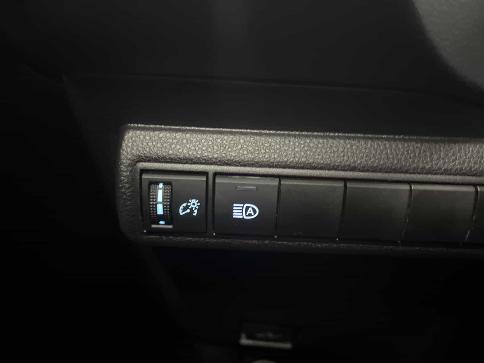 Image 12 Toyota Corolla L 2022