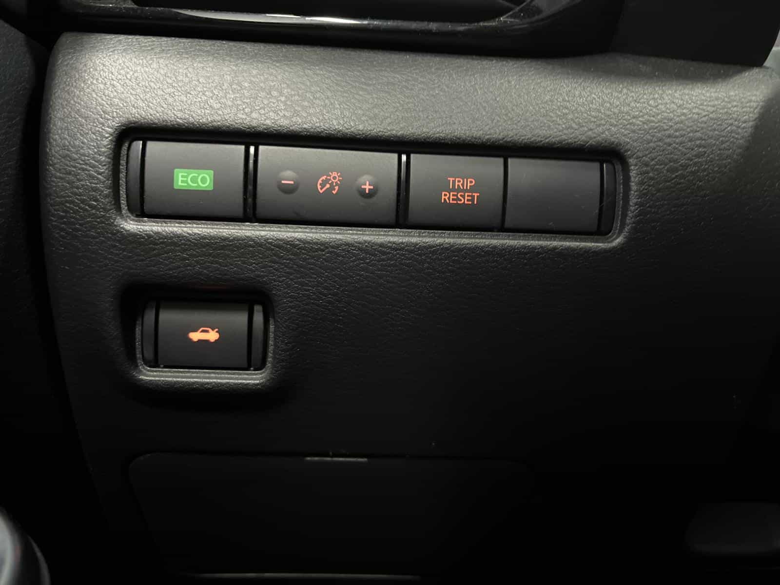 2024 Nissan Sentra SR - Image 13