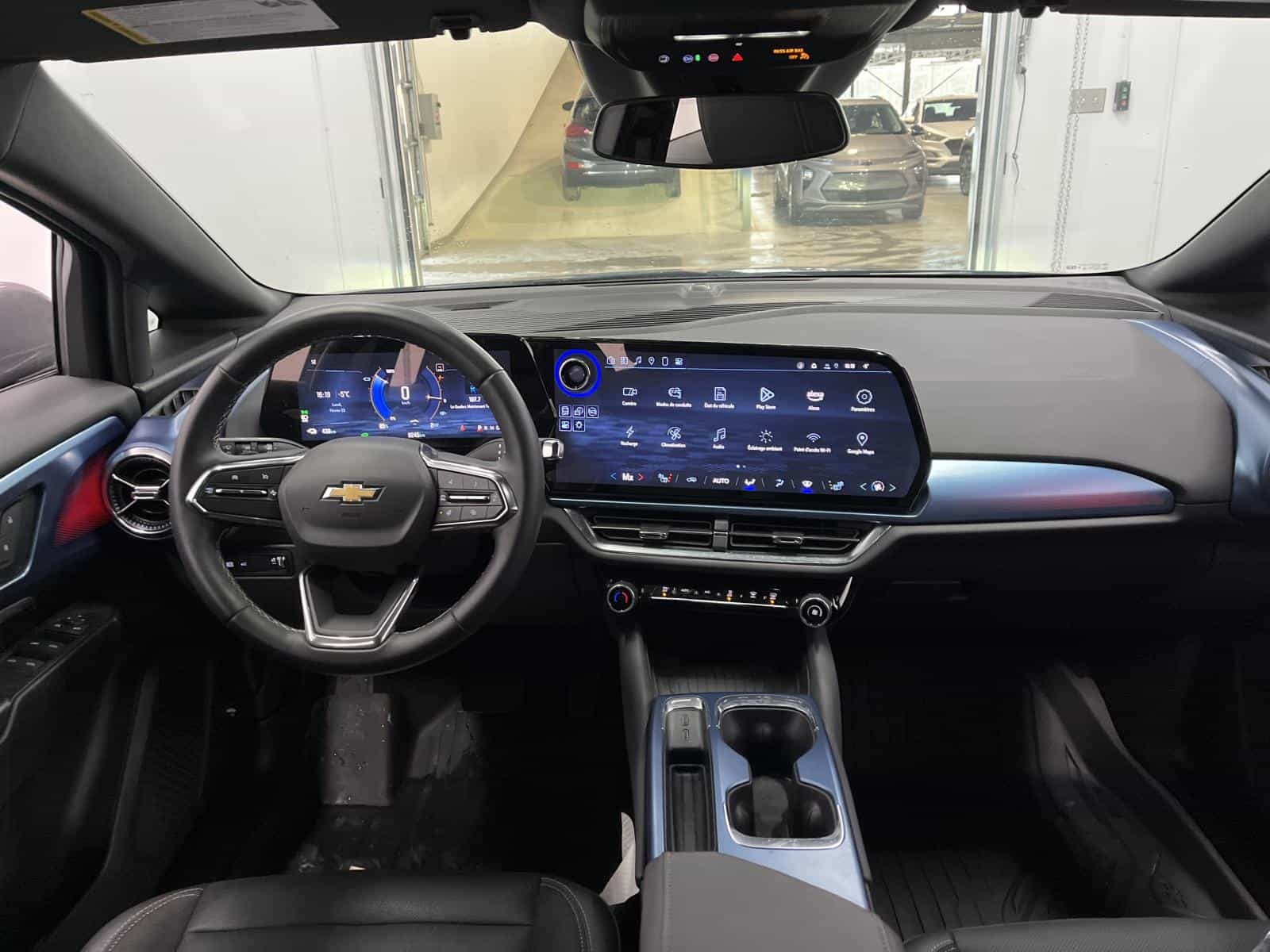 2024 Chevrolet Equinox EV 2LT - Image 18