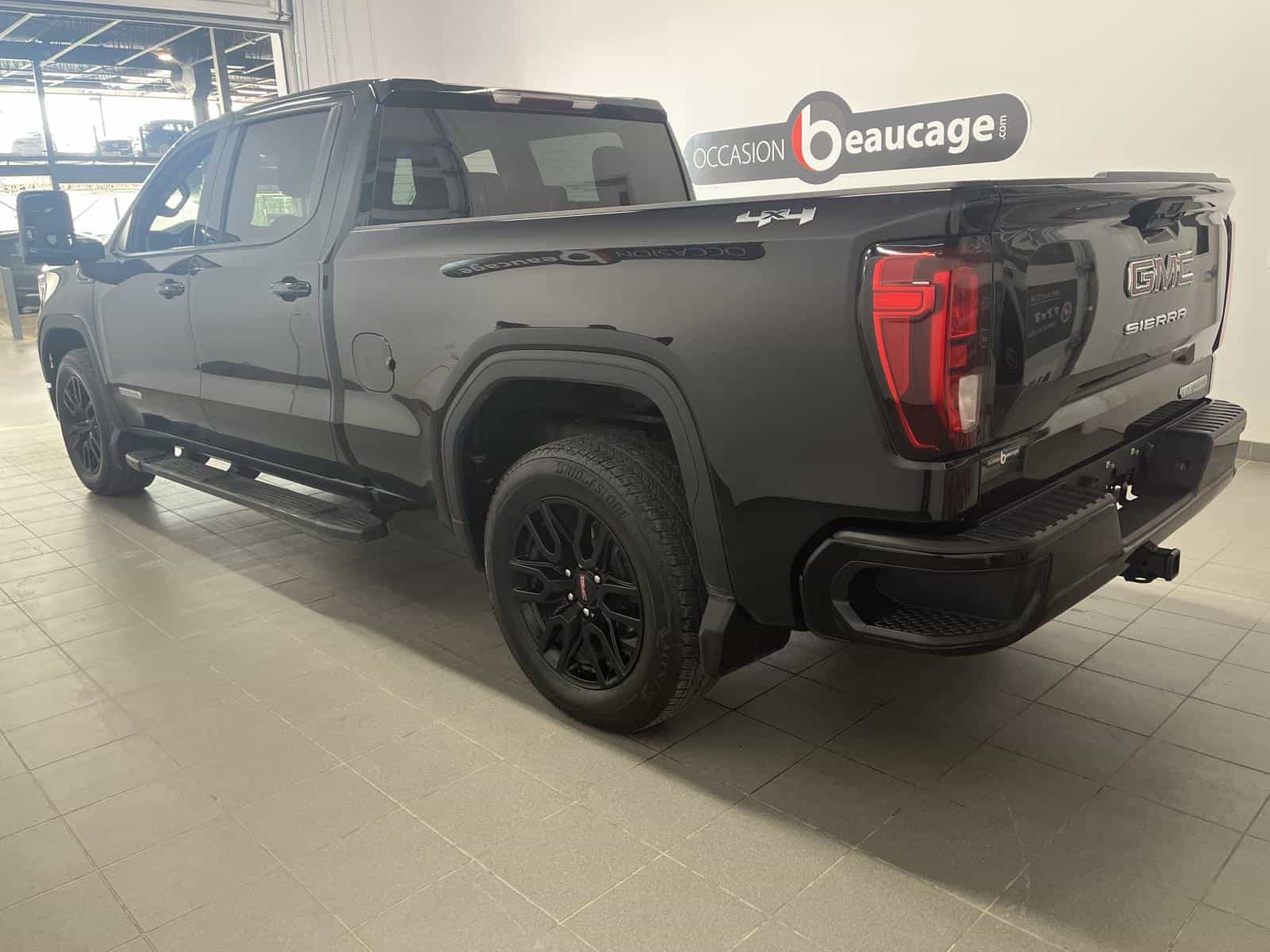 2024 GMC Sierra 1500 Elevation - Image 3