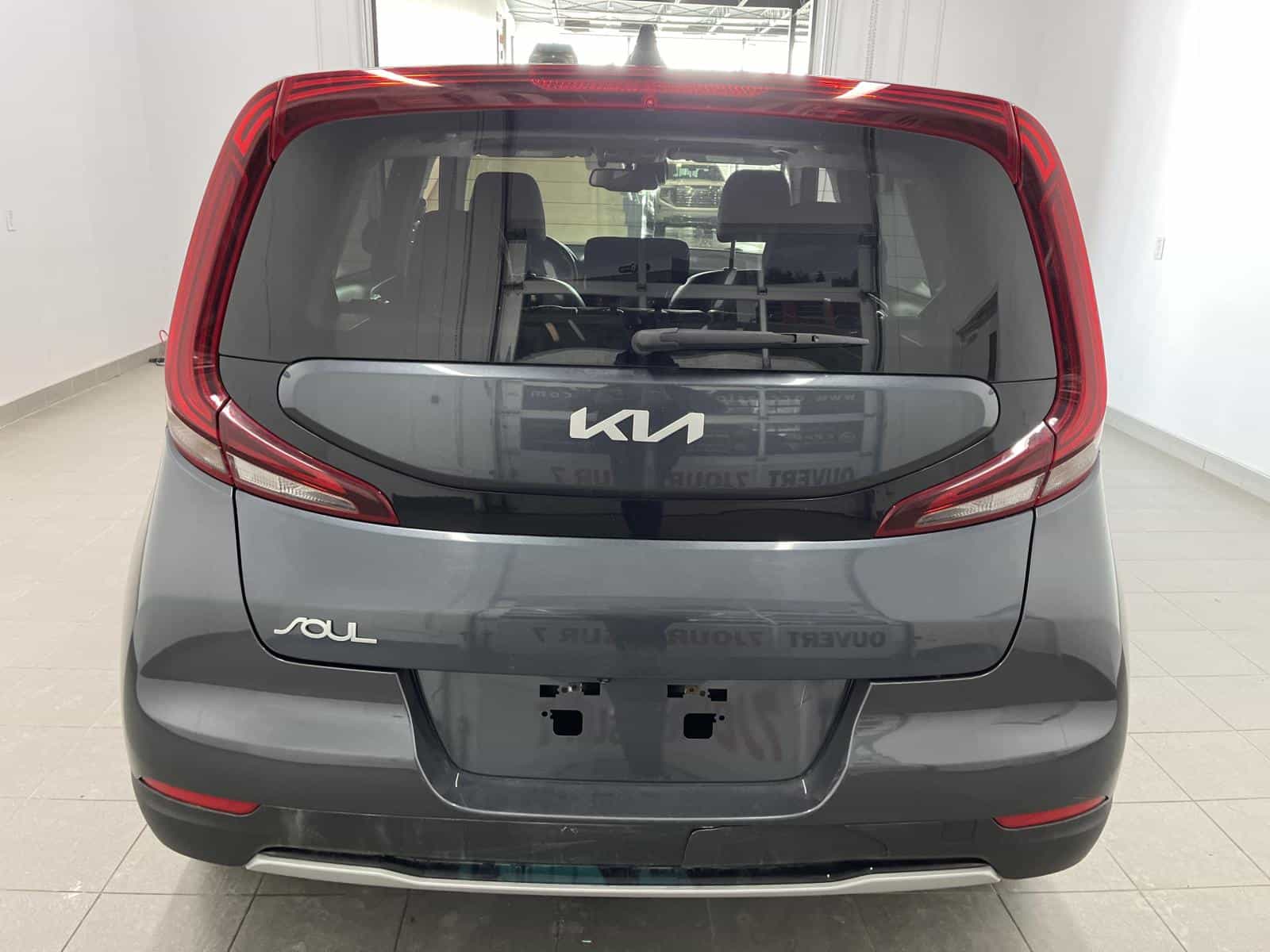 Image 4 Kia Soul EV Limited 2022