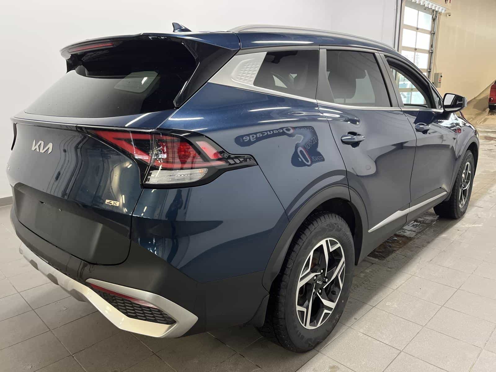 2023 Kia Sportage LX - Image 5