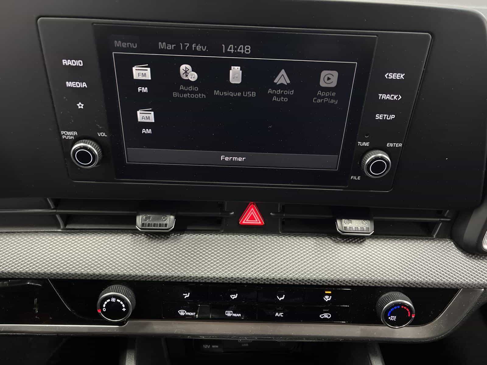 2023 Kia Sportage LX - Image 17