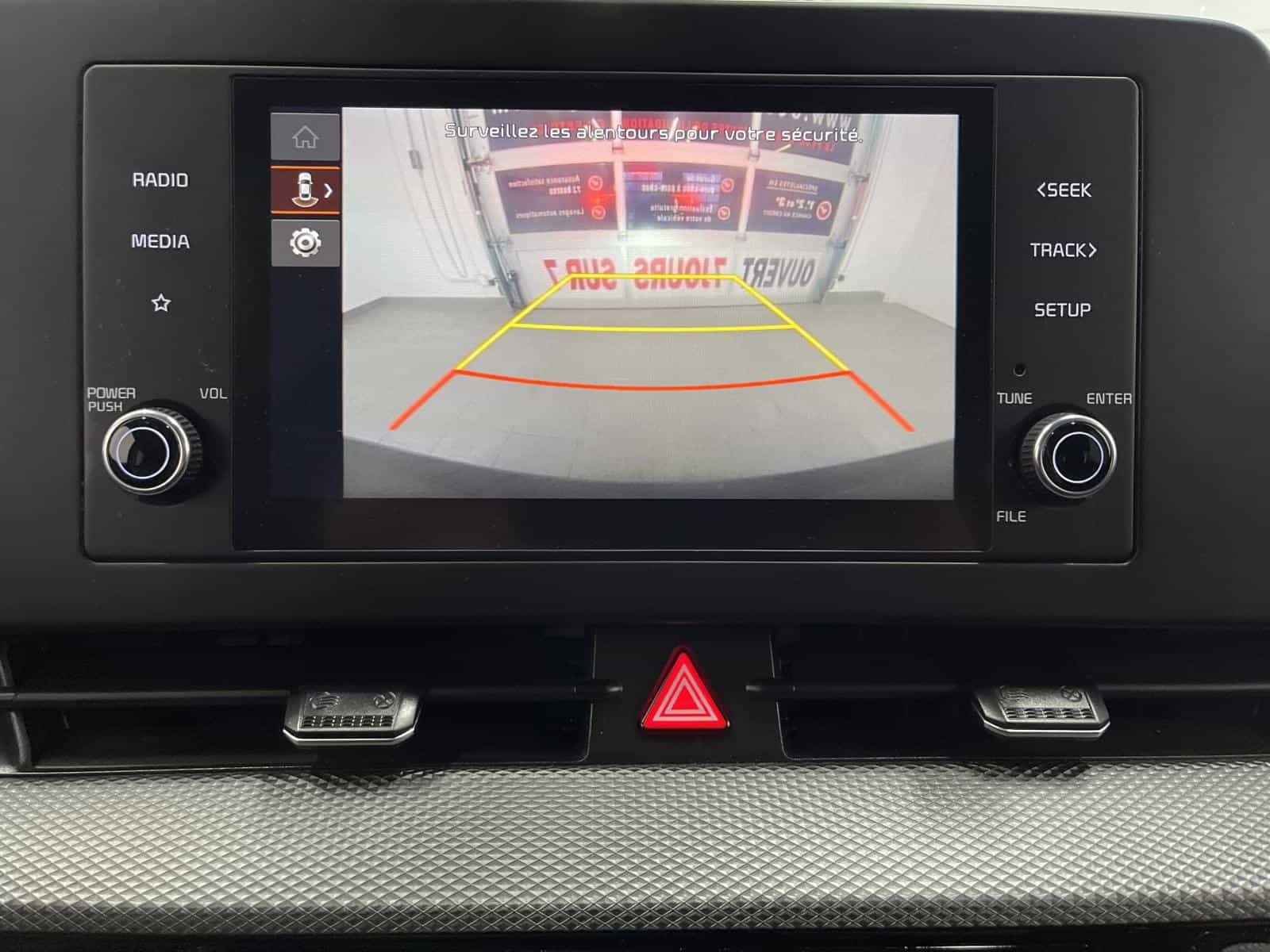 2023 Kia Sportage LX - Image 18