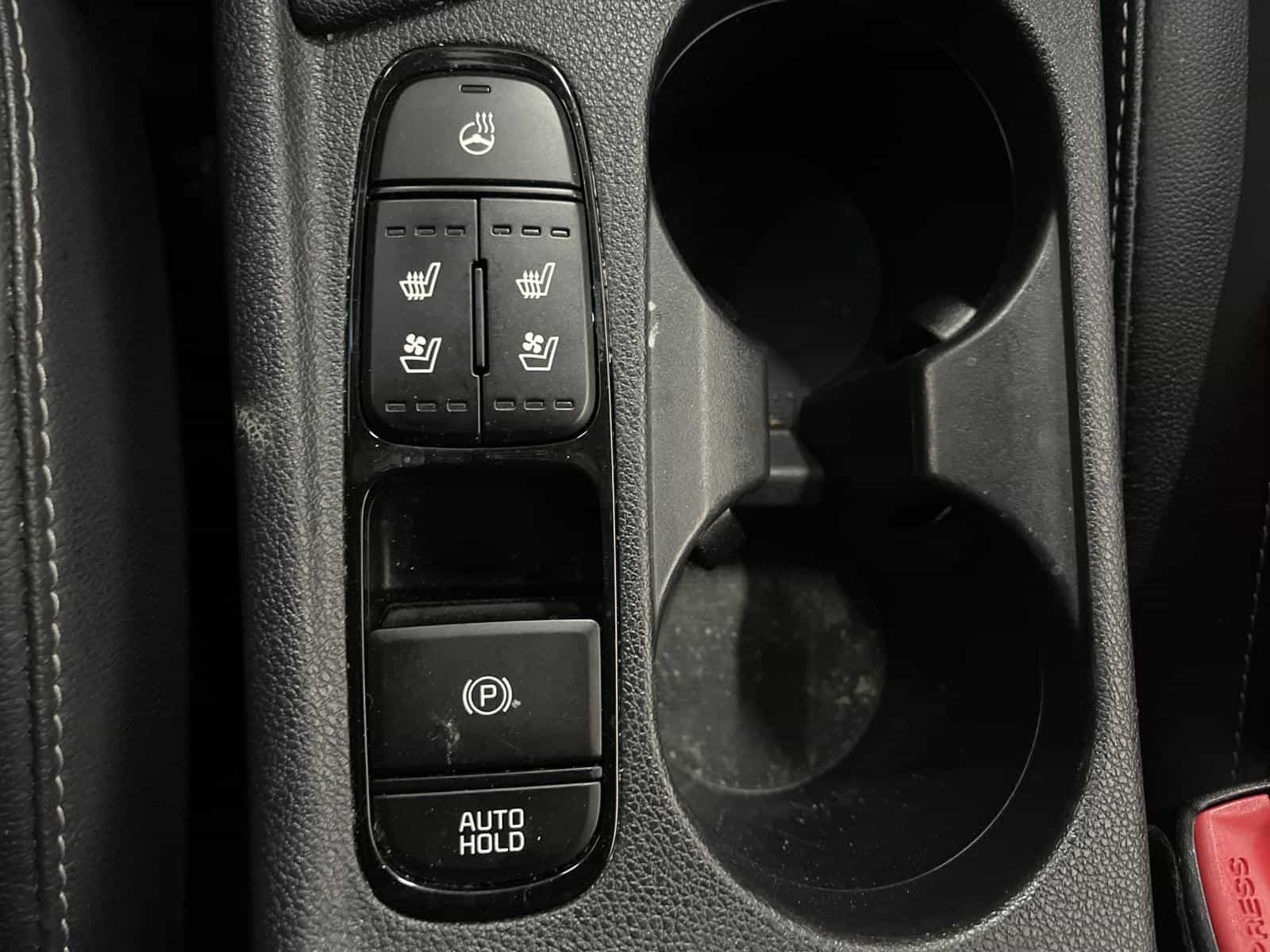 2022 Kia Niro SX Touring Plug-In - Image 17