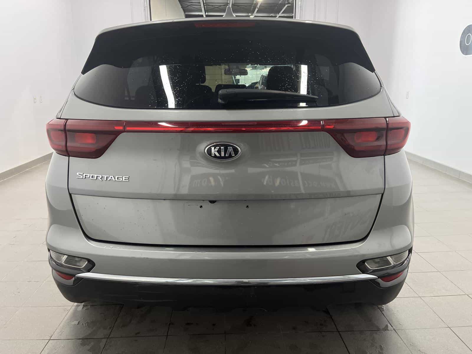 2022 Kia Sportage LX - Image 4