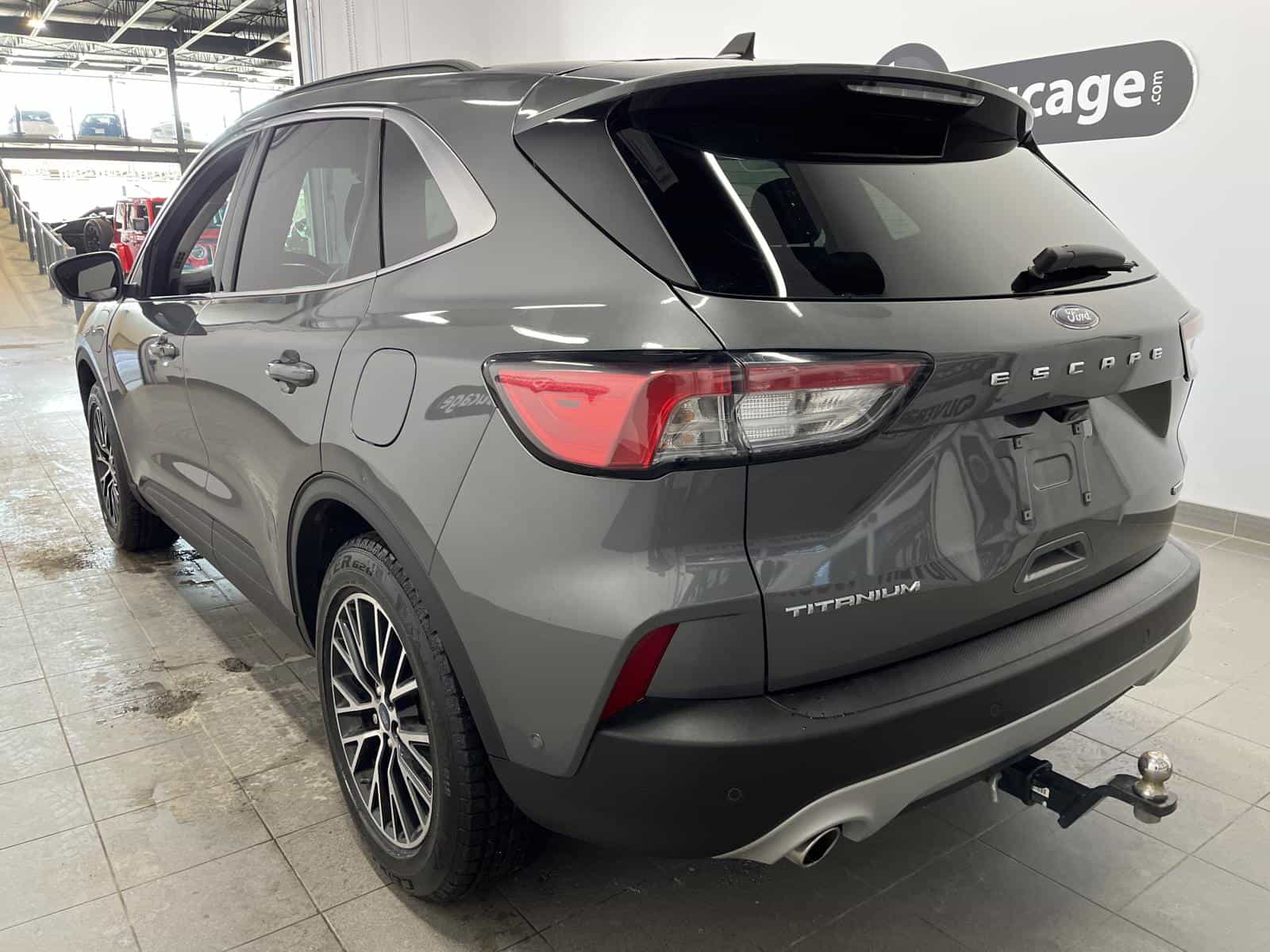 2021 Ford Escape Titanium PHEV - Image 3