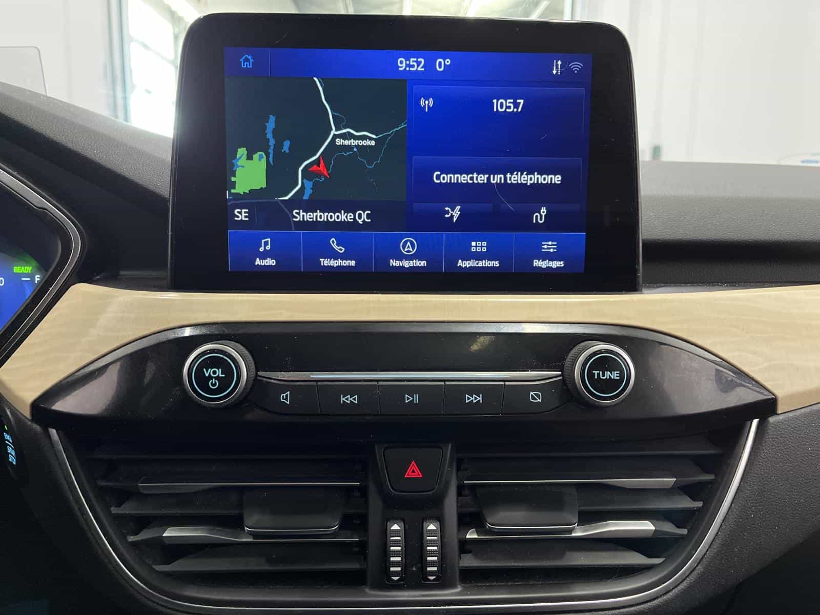 2021 Ford Escape Titanium PHEV - Image 19