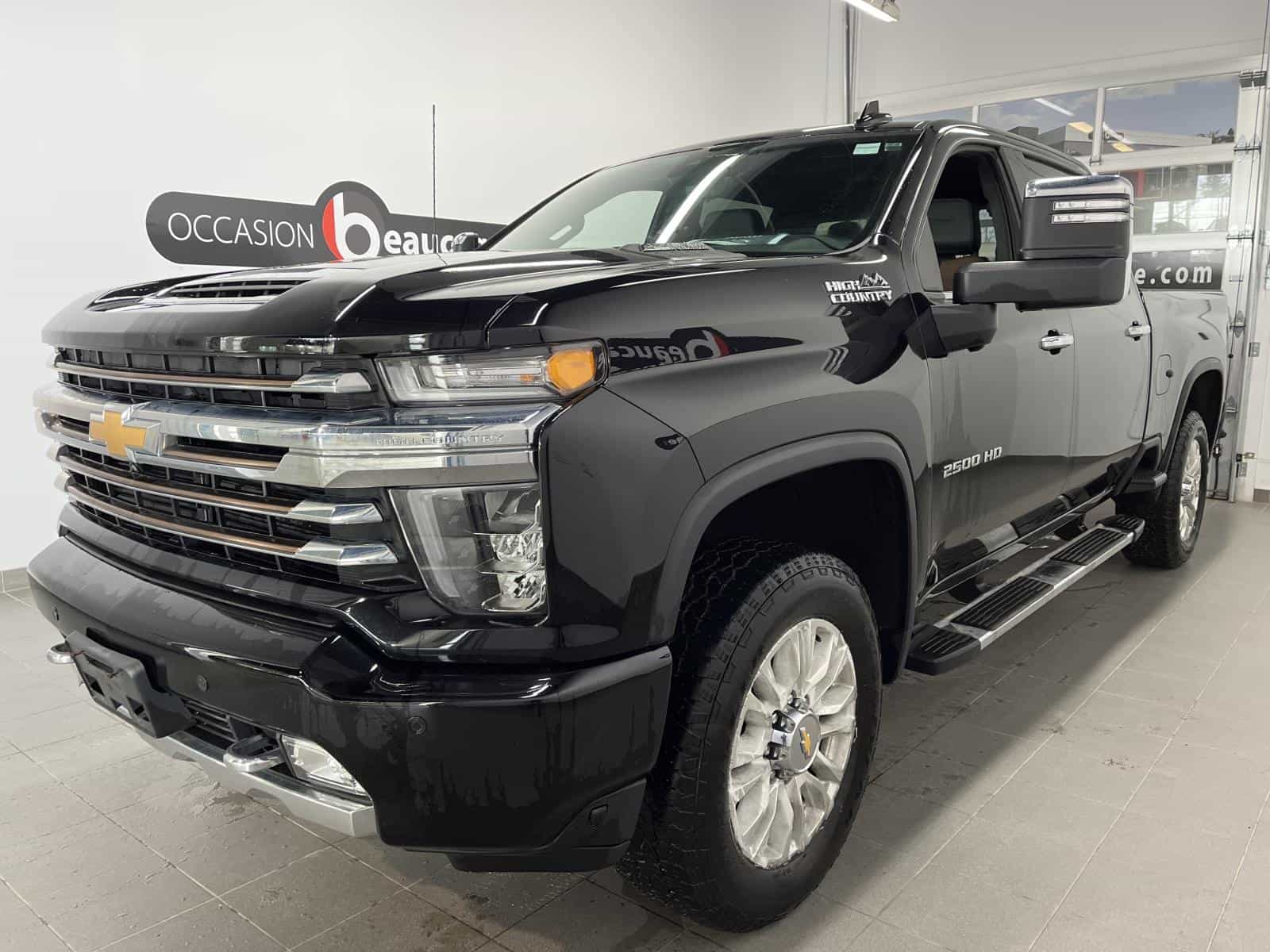 2023 Chevrolet Silverado 2500 High Country - Image 1