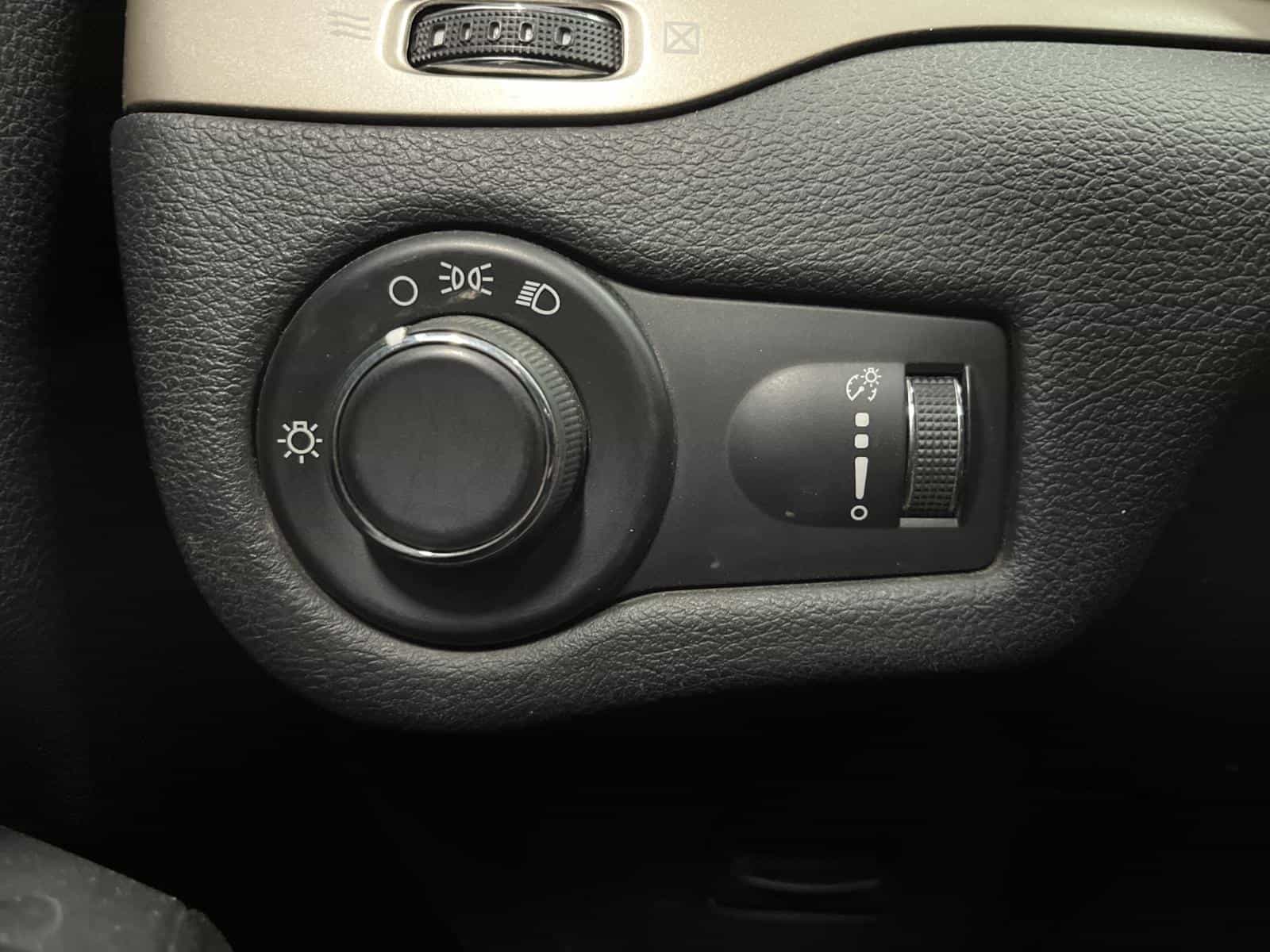 Image 13 Jeep Cherokee Sport 2017