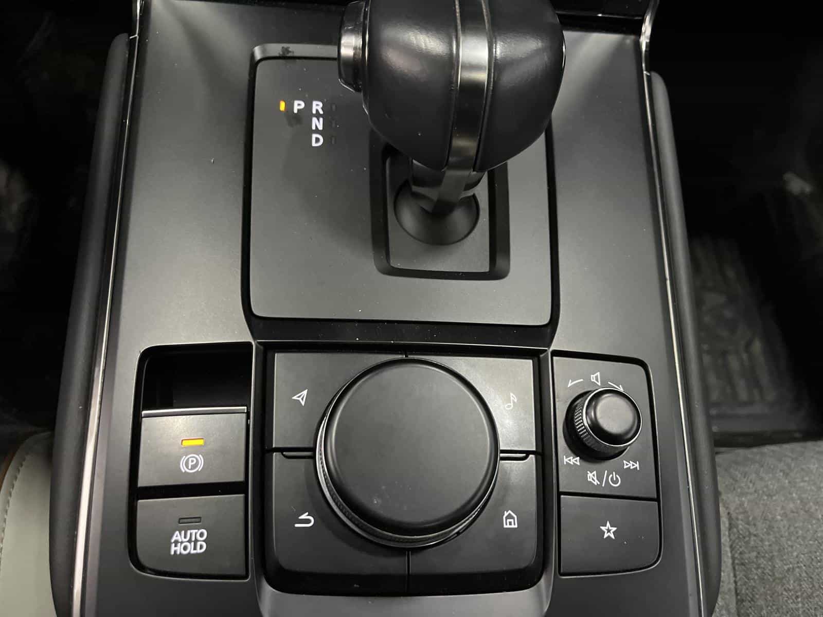 2022 Mazda MX-30 GT - Image 17