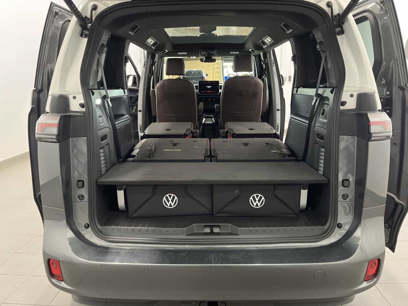 2025 Volkswagen ID. Buzz 1st Edition - Image 11