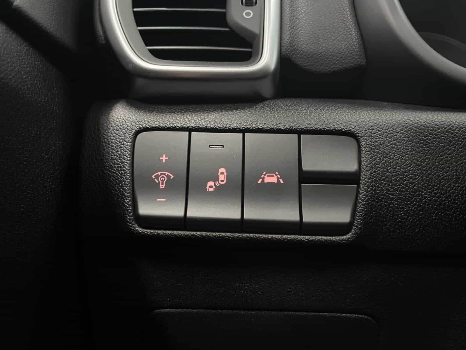 2020 Kia Sportage EX - Image 14