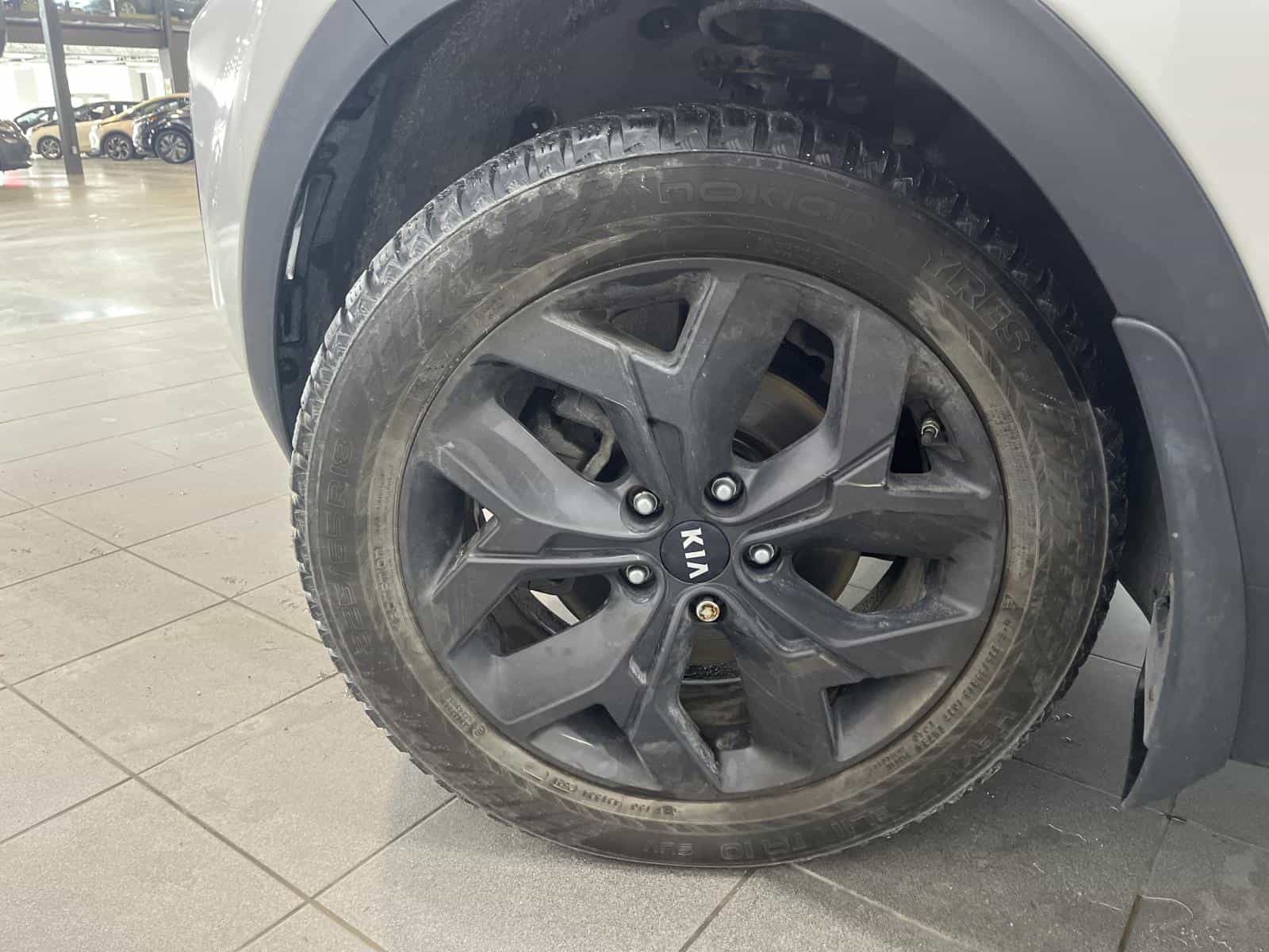 2020 Kia Sportage EX - Image 24