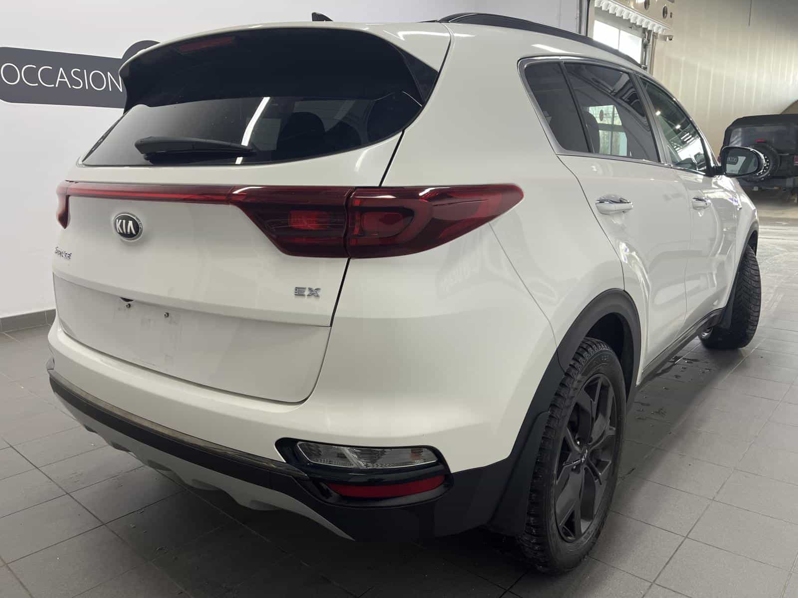 2020 Kia Sportage EX - Image 5