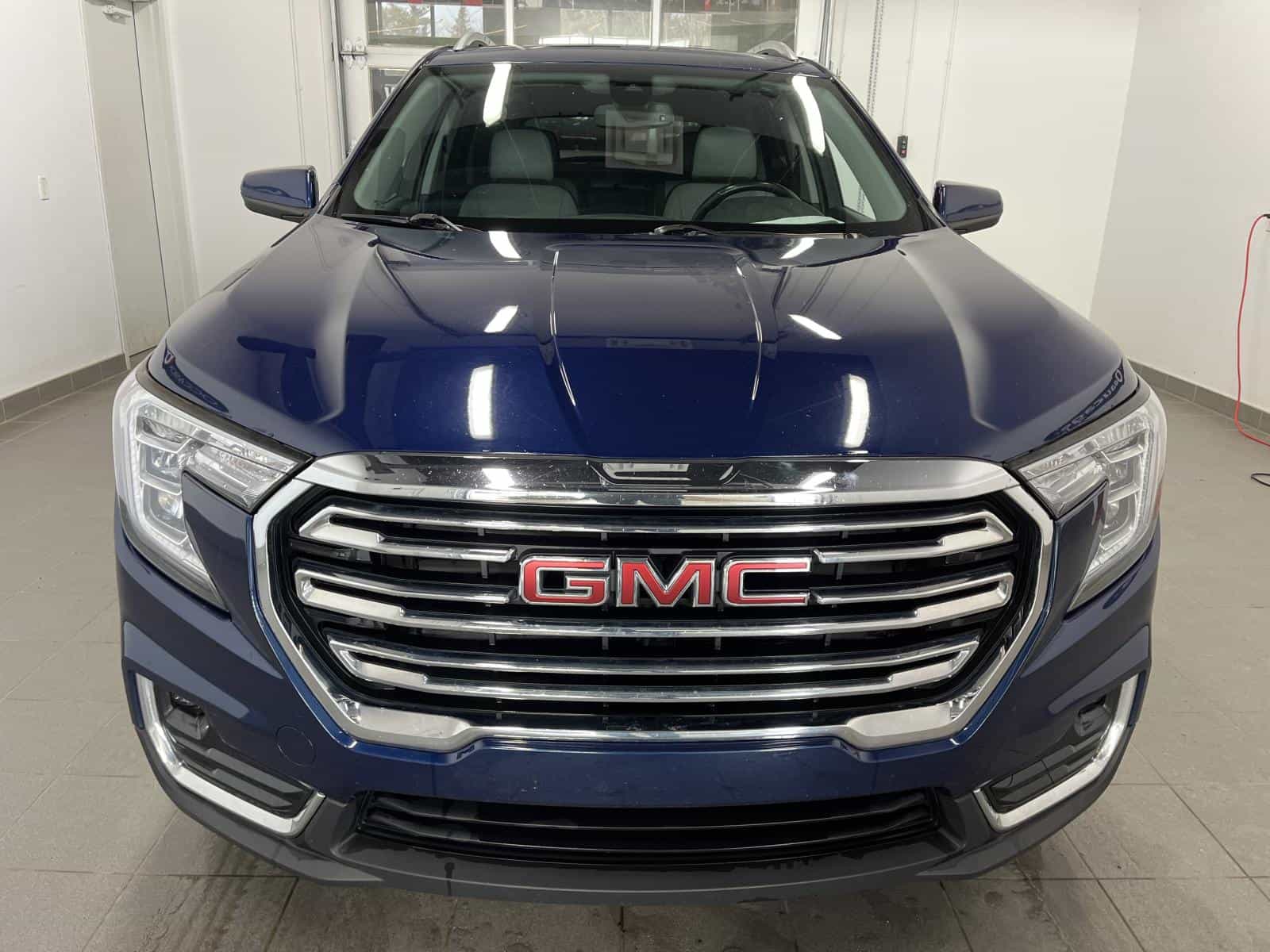 2022 GMC Terrain SLT - Image 7
