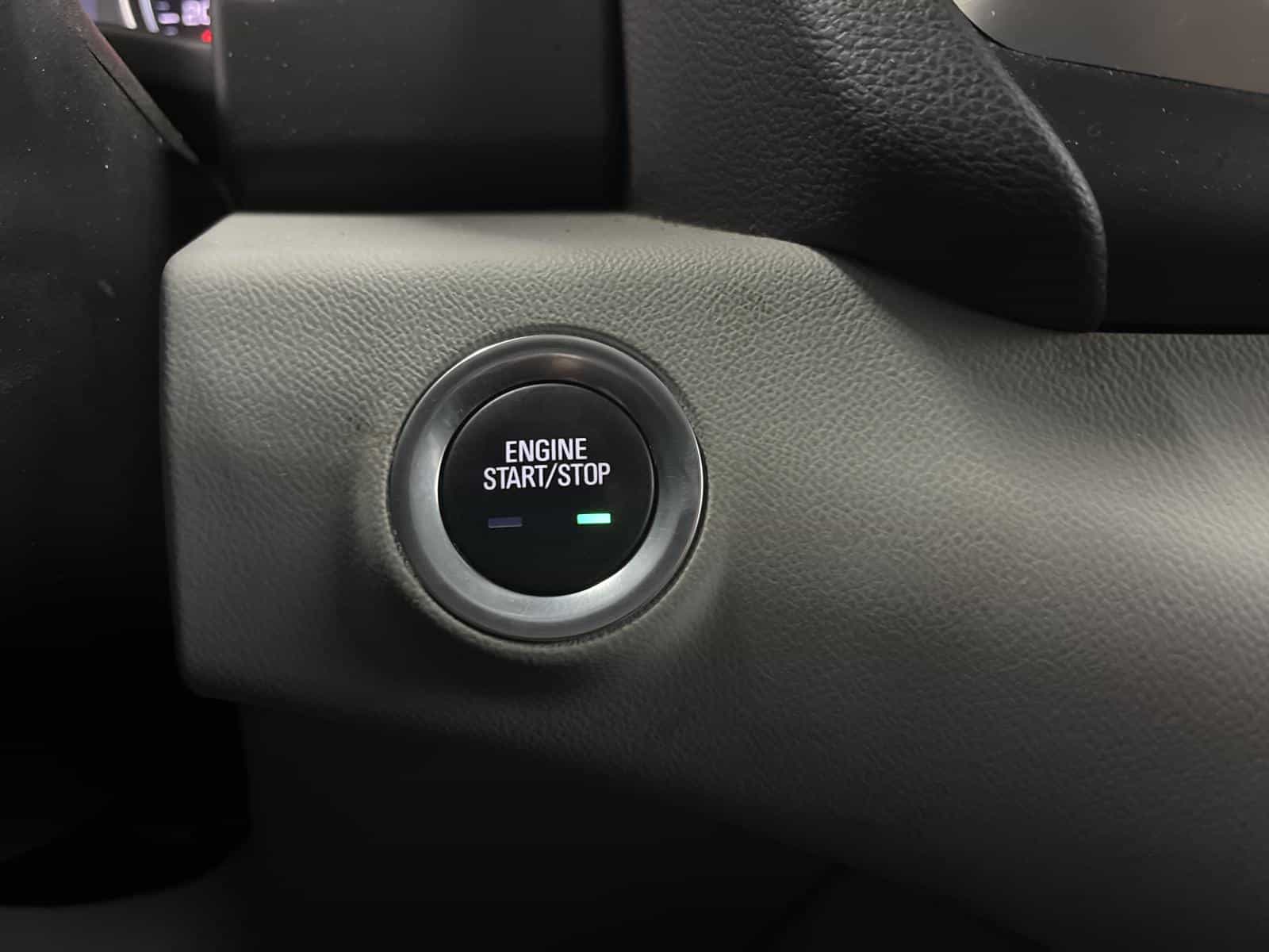 2022 GMC Terrain SLT - Image 13