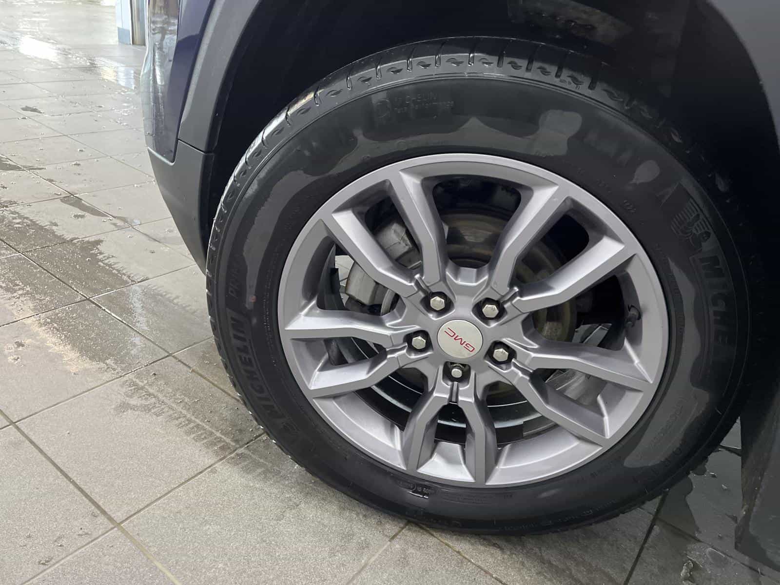 2022 GMC Terrain SLT - Image 24