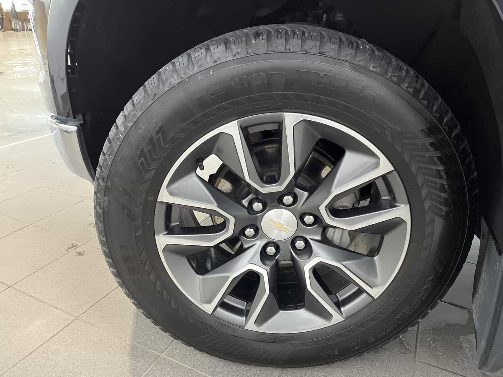 2023 Chevrolet Silverado 1500 LT - Image 22