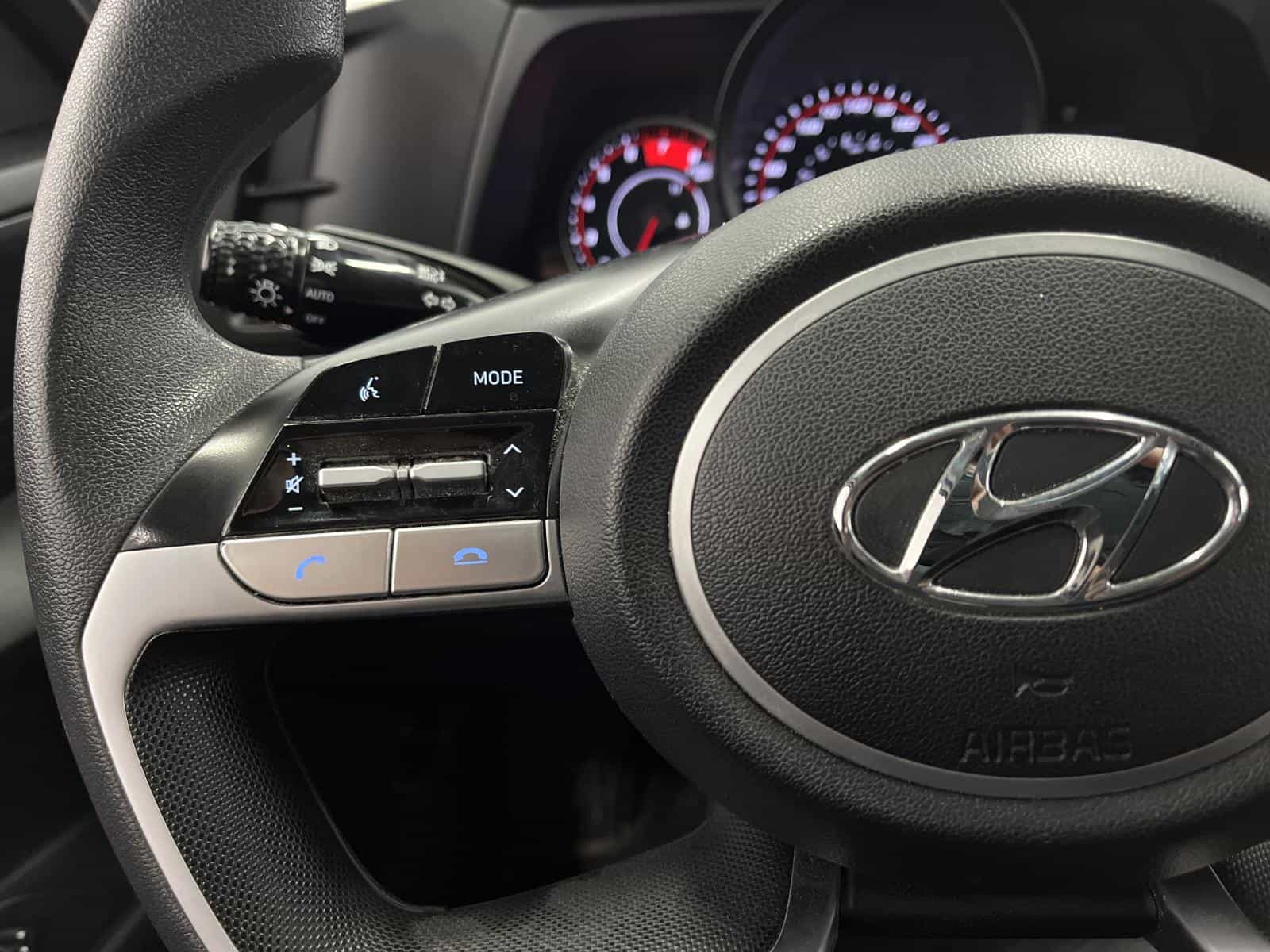 Image 13 Hyundai Elantra Essential 2022