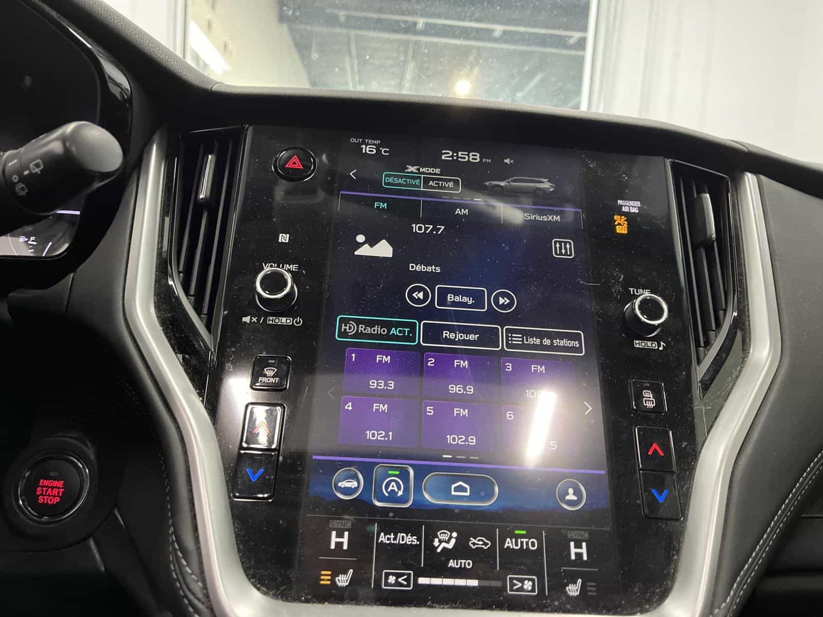 2020 Subaru Outback Touring - Image 18