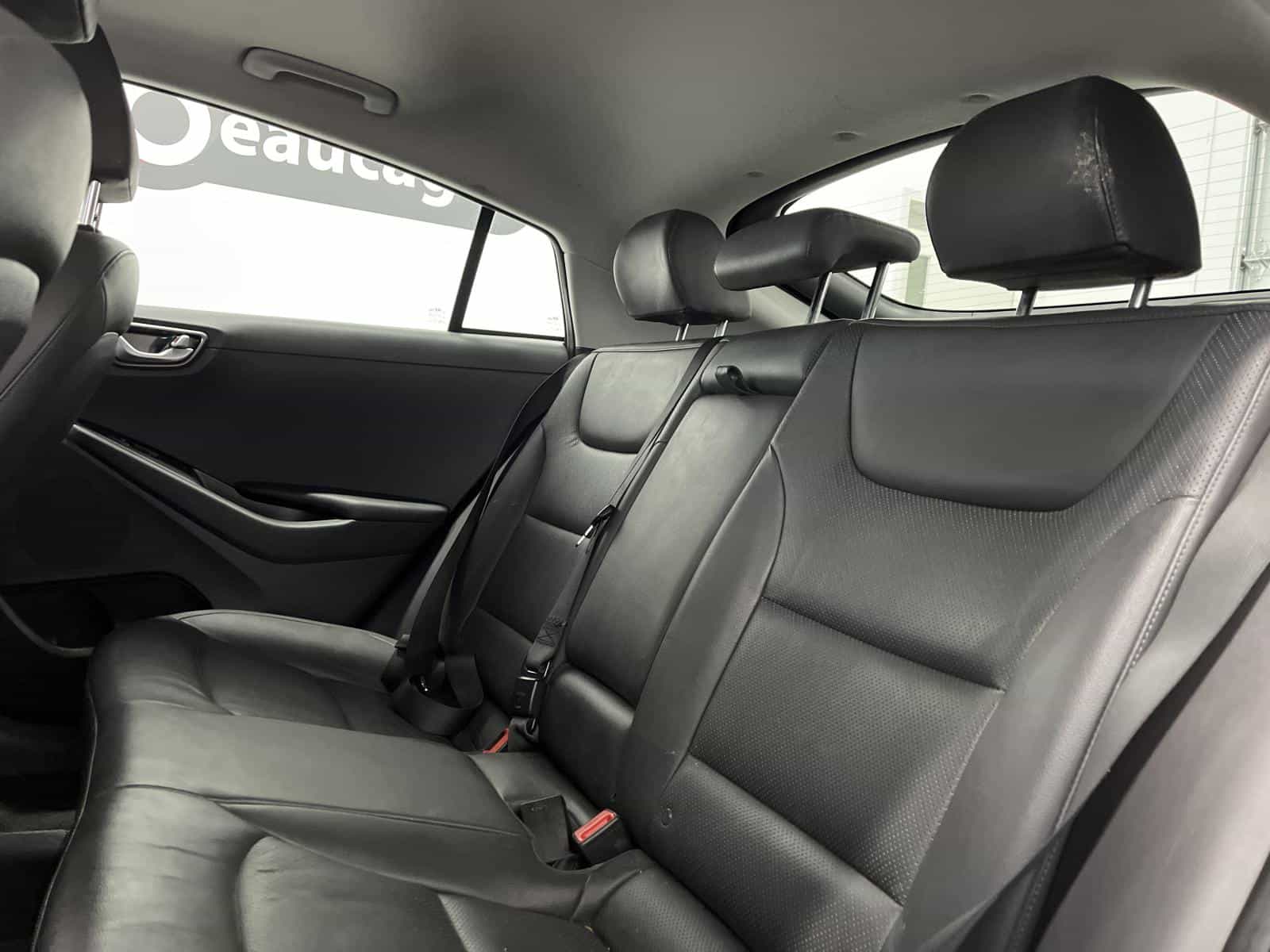 2021 Hyundai Ioniq Ultimate - Image 9