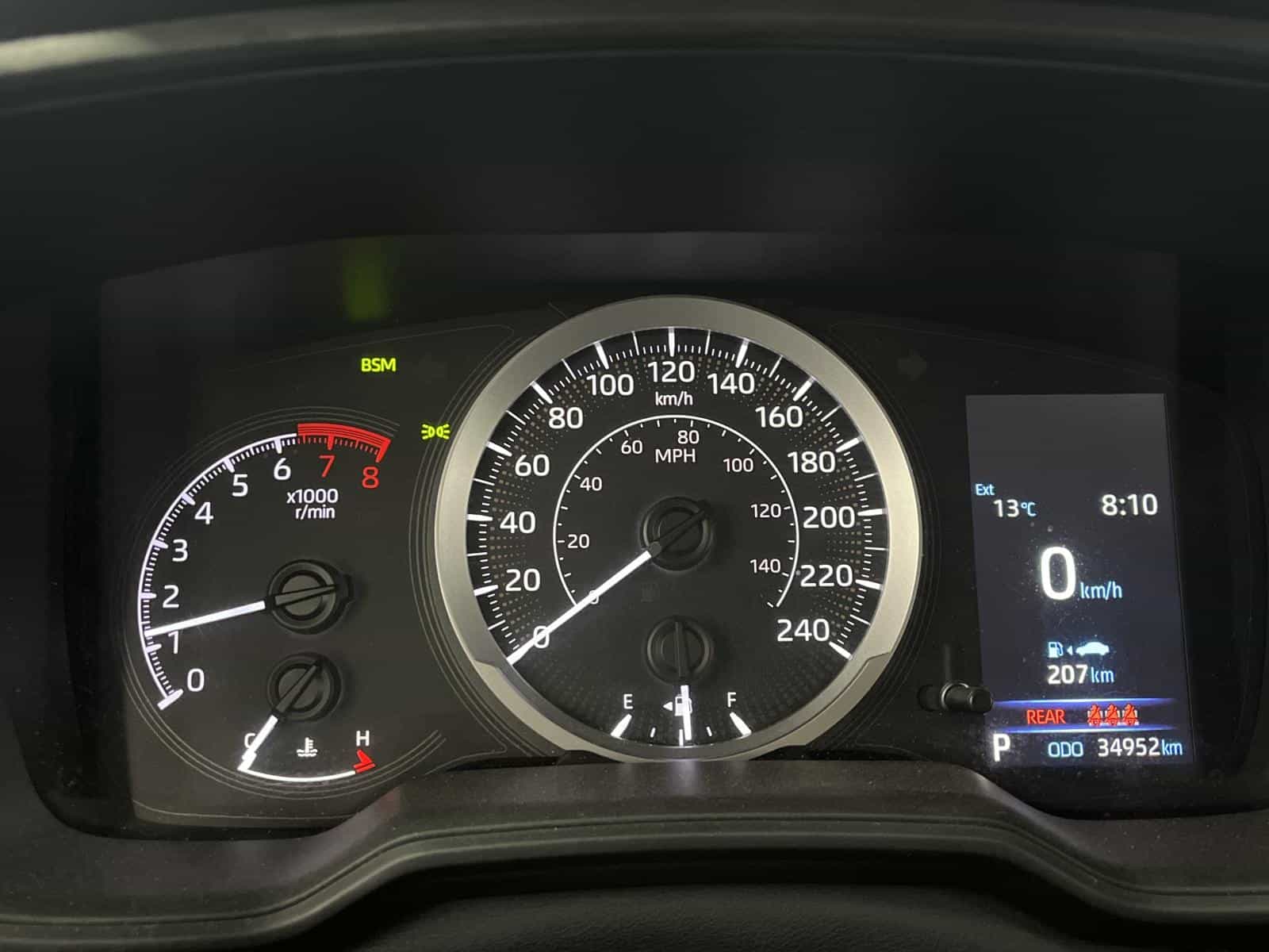 2022 Toyota Corolla LE - Image 11