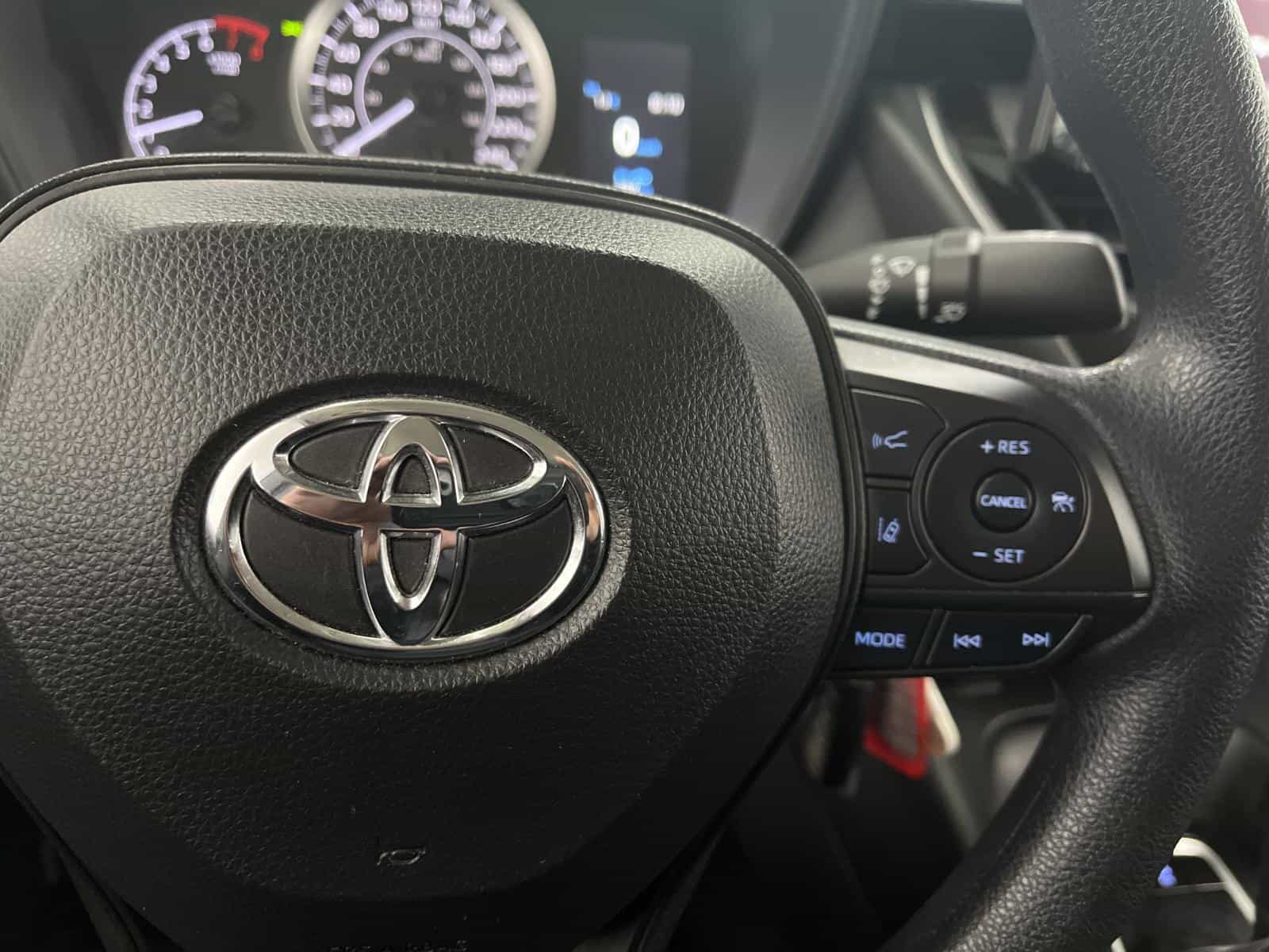 2022 Toyota Corolla LE - Image 15