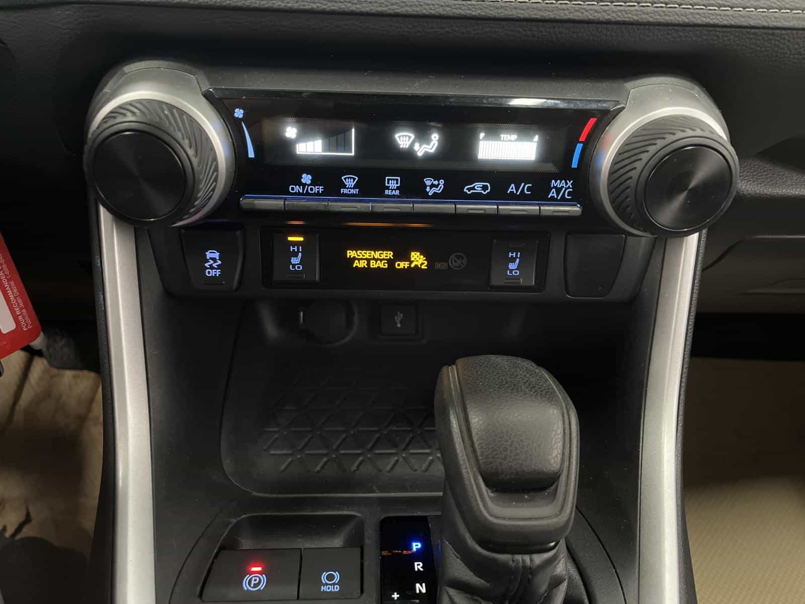 2020 Toyota Rav4 LE - Image 17