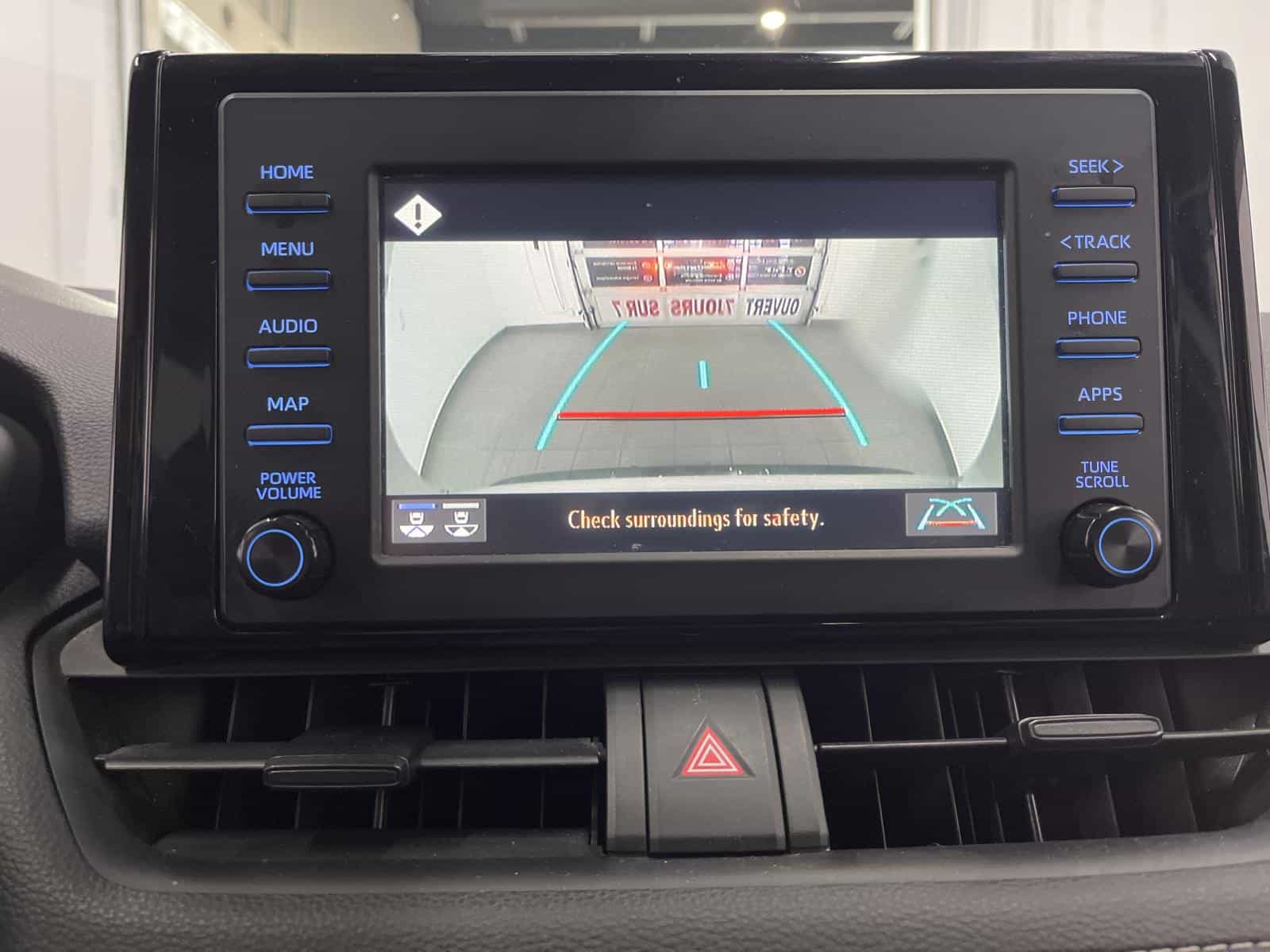 Image 19 Toyota Rav4 LE 2020