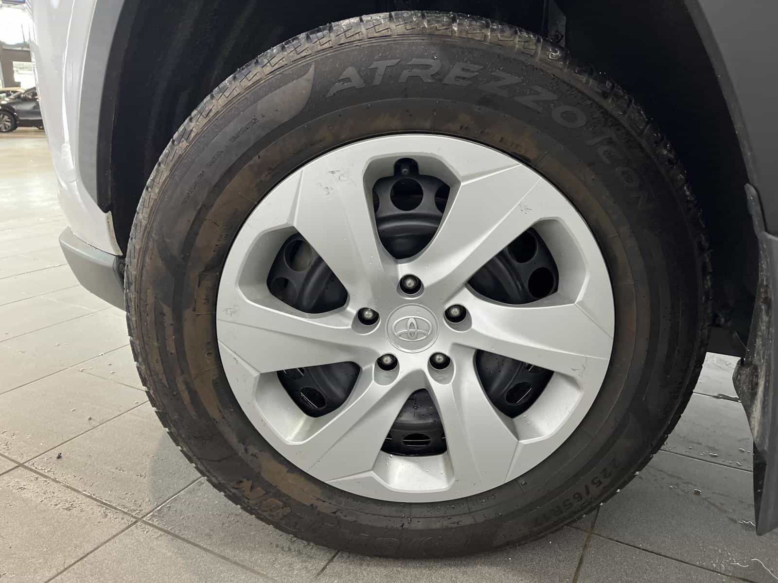 2020 Toyota Rav4 LE - Image 22