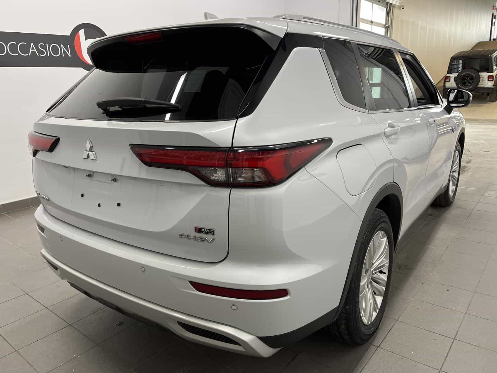Image 5 Mitsubishi Outlander Plug-In Hybrid 2024