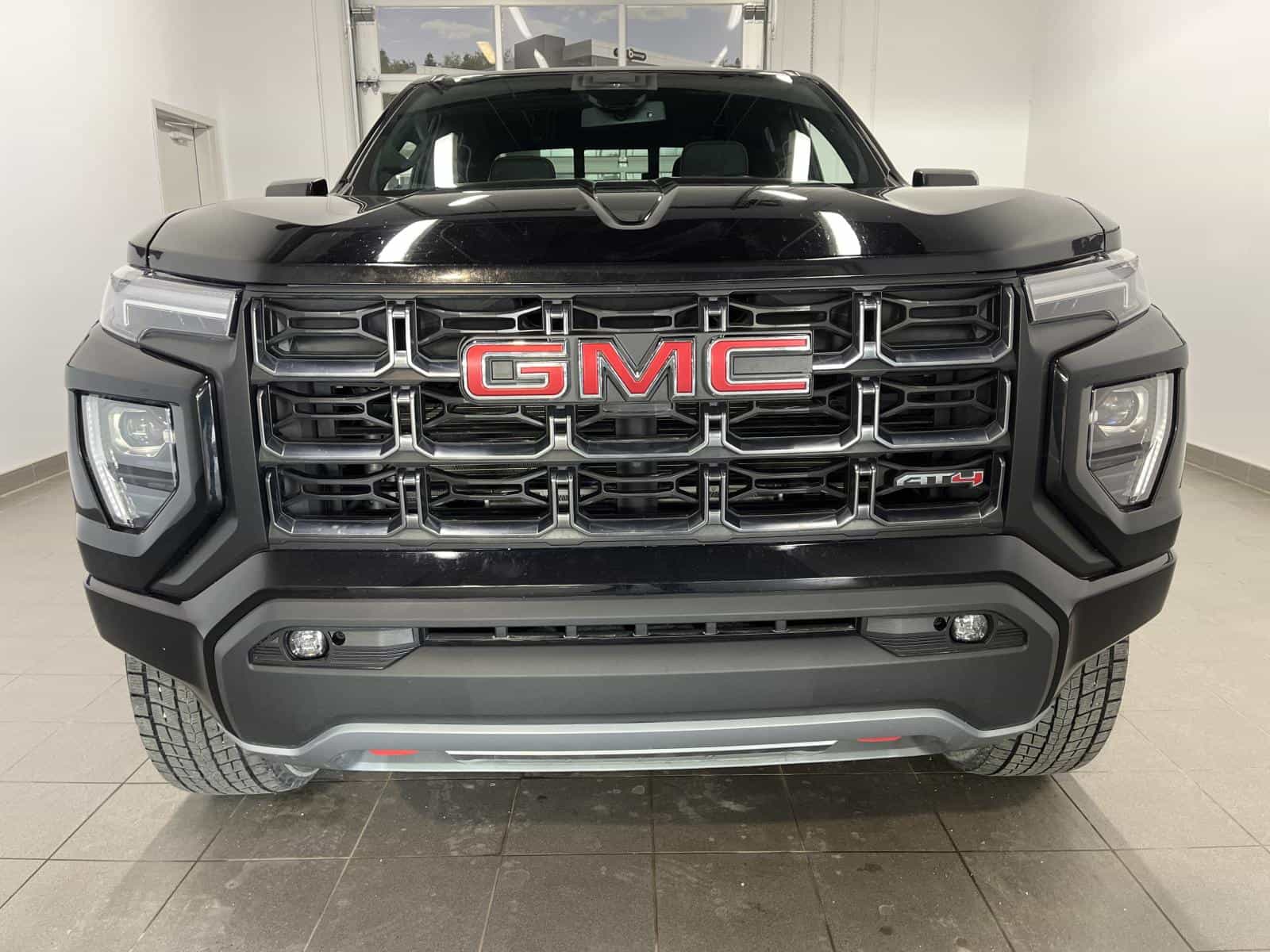 2024 GMC Canyon AT4 - Image 7