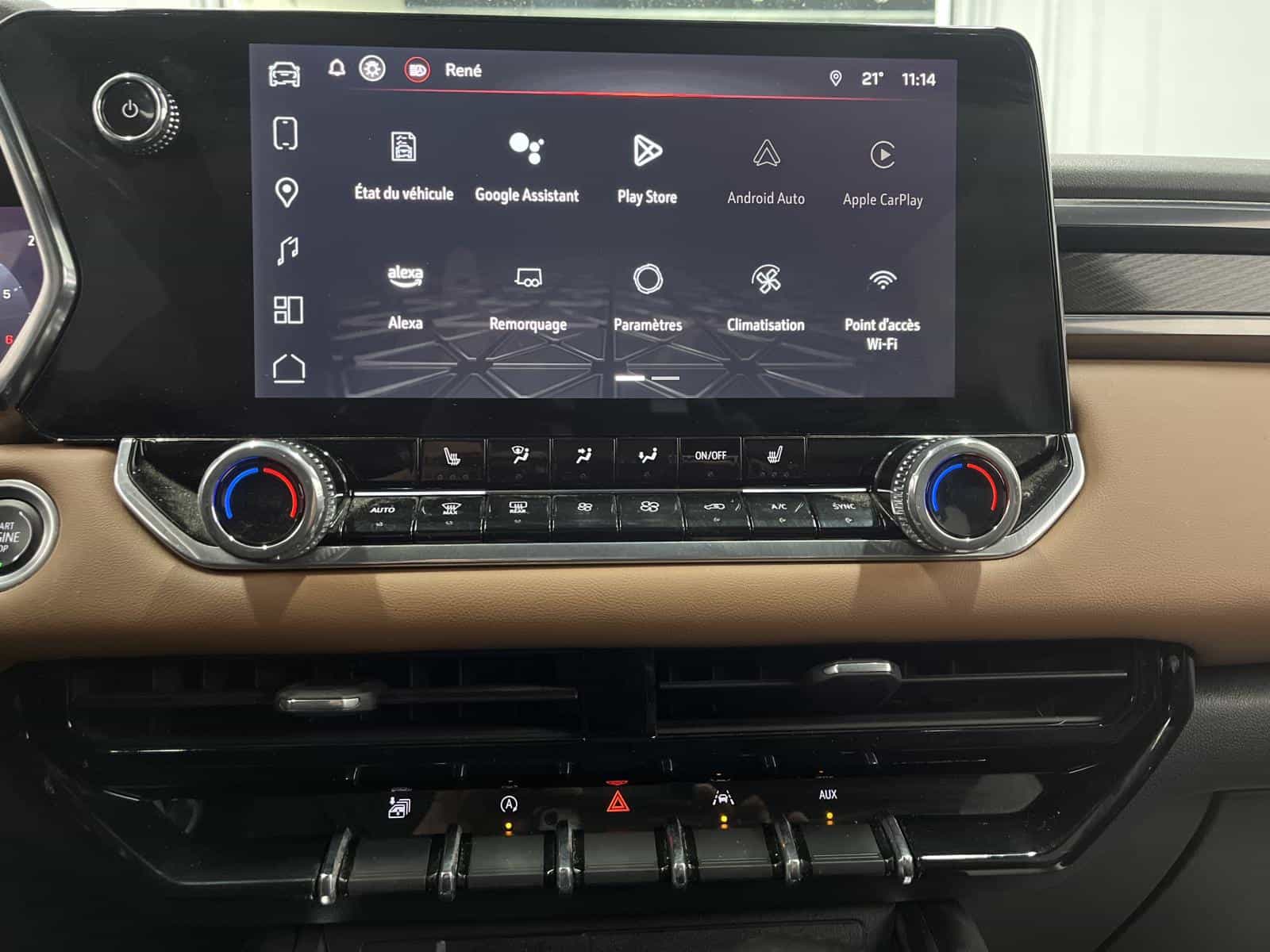 2024 GMC Canyon AT4 - Image 18