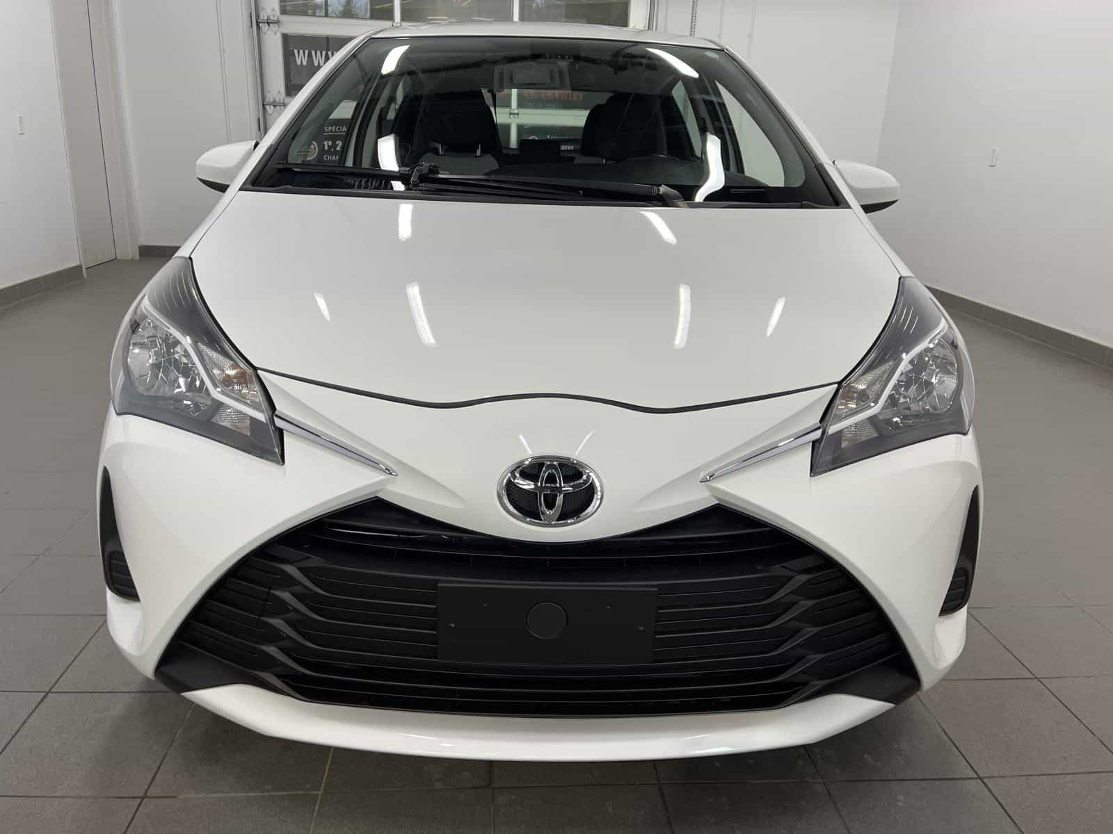 Image 7 Toyota Yaris LE 2019