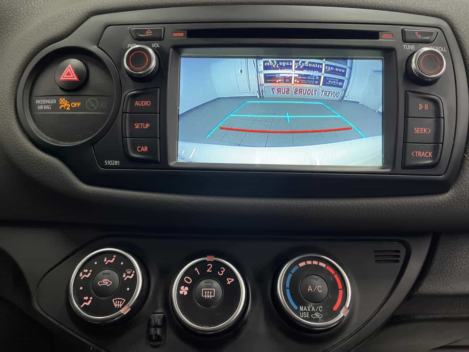 2019 Toyota Yaris LE - Image 17